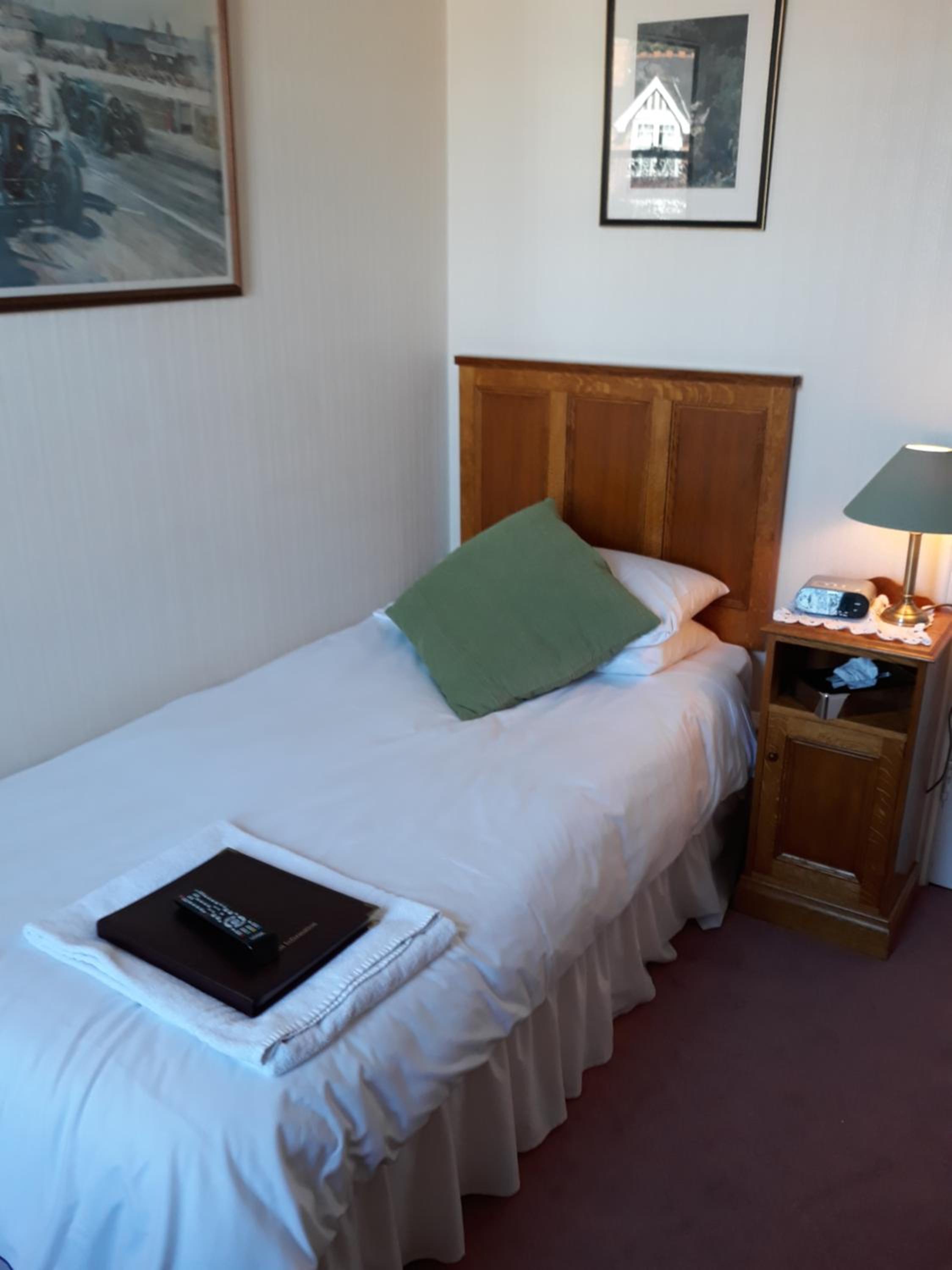 Standard Single Room with Shared Bathroom photo 1
