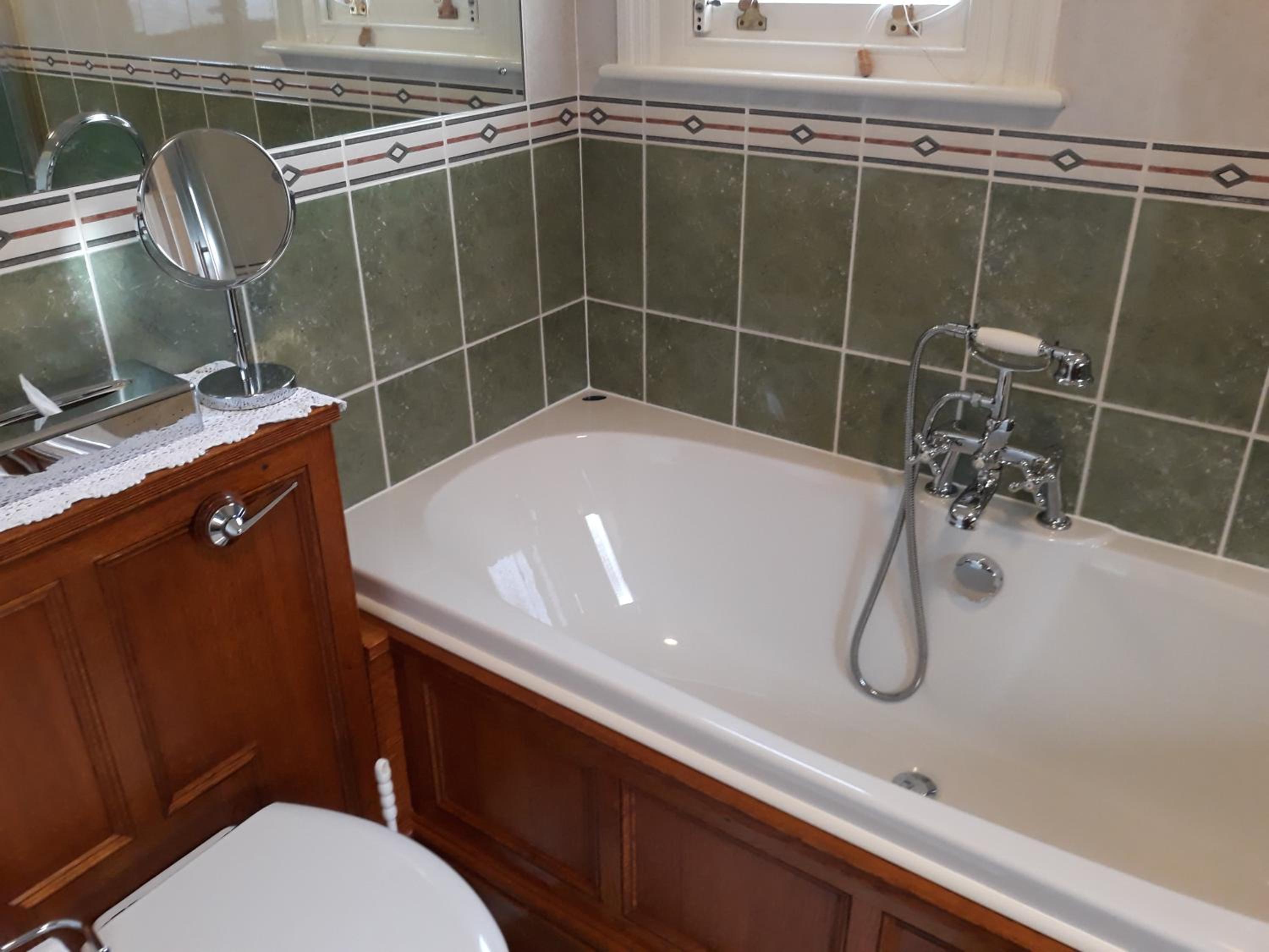 Standard Single Room with Shared Bathroom photo 2