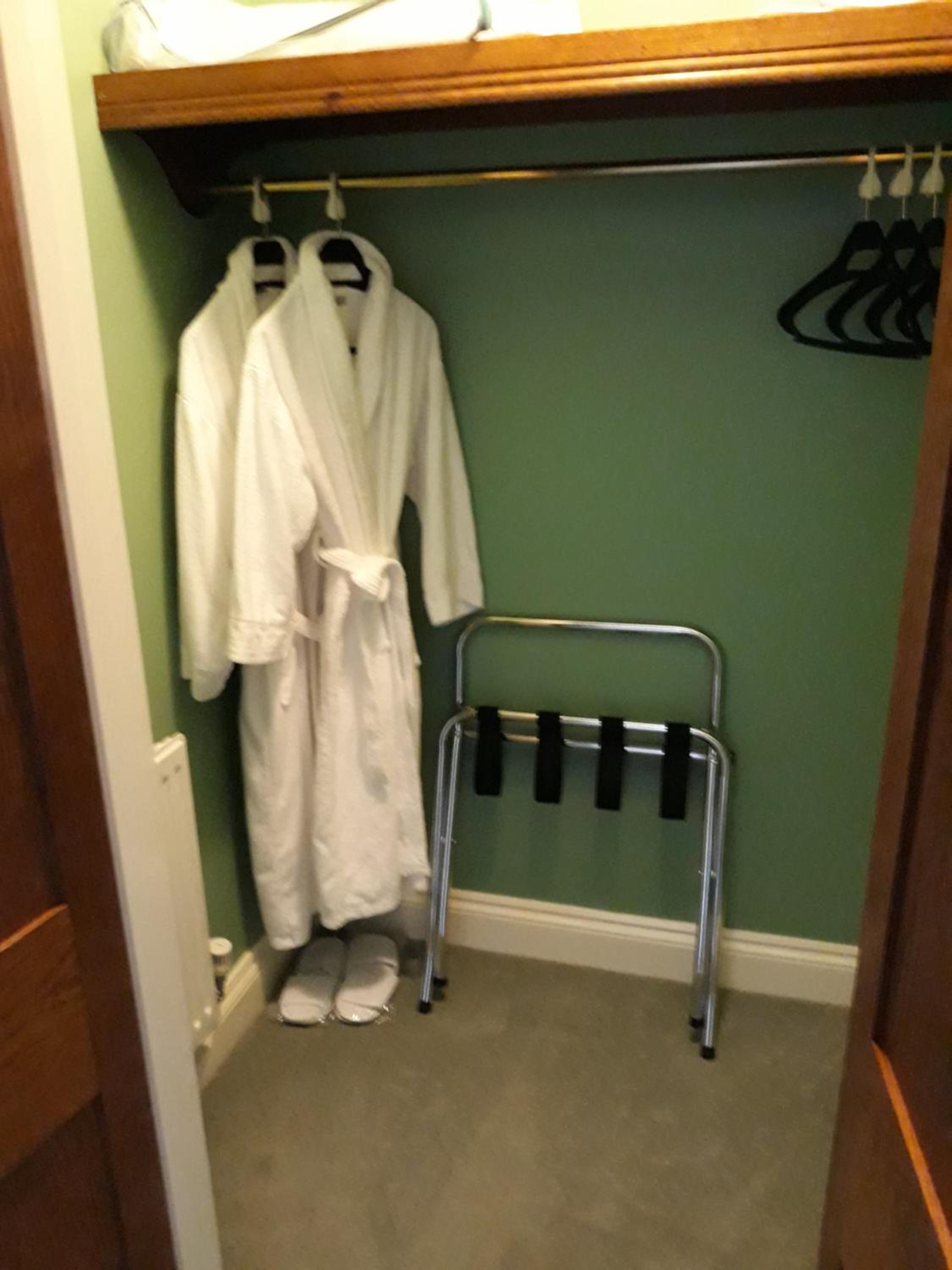 King Room with Spa Bath photo 3