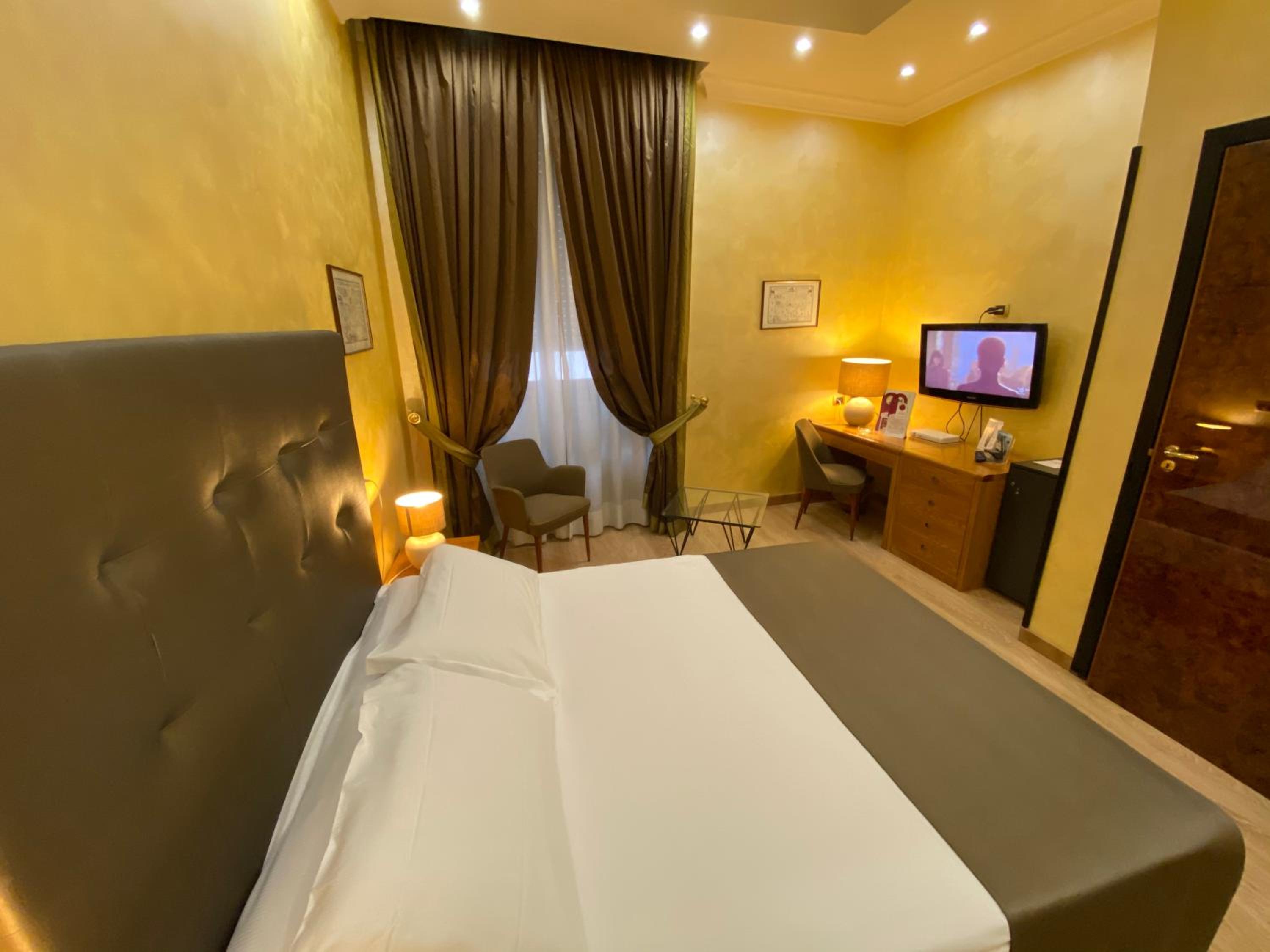 Classic Double Room - Photo 6