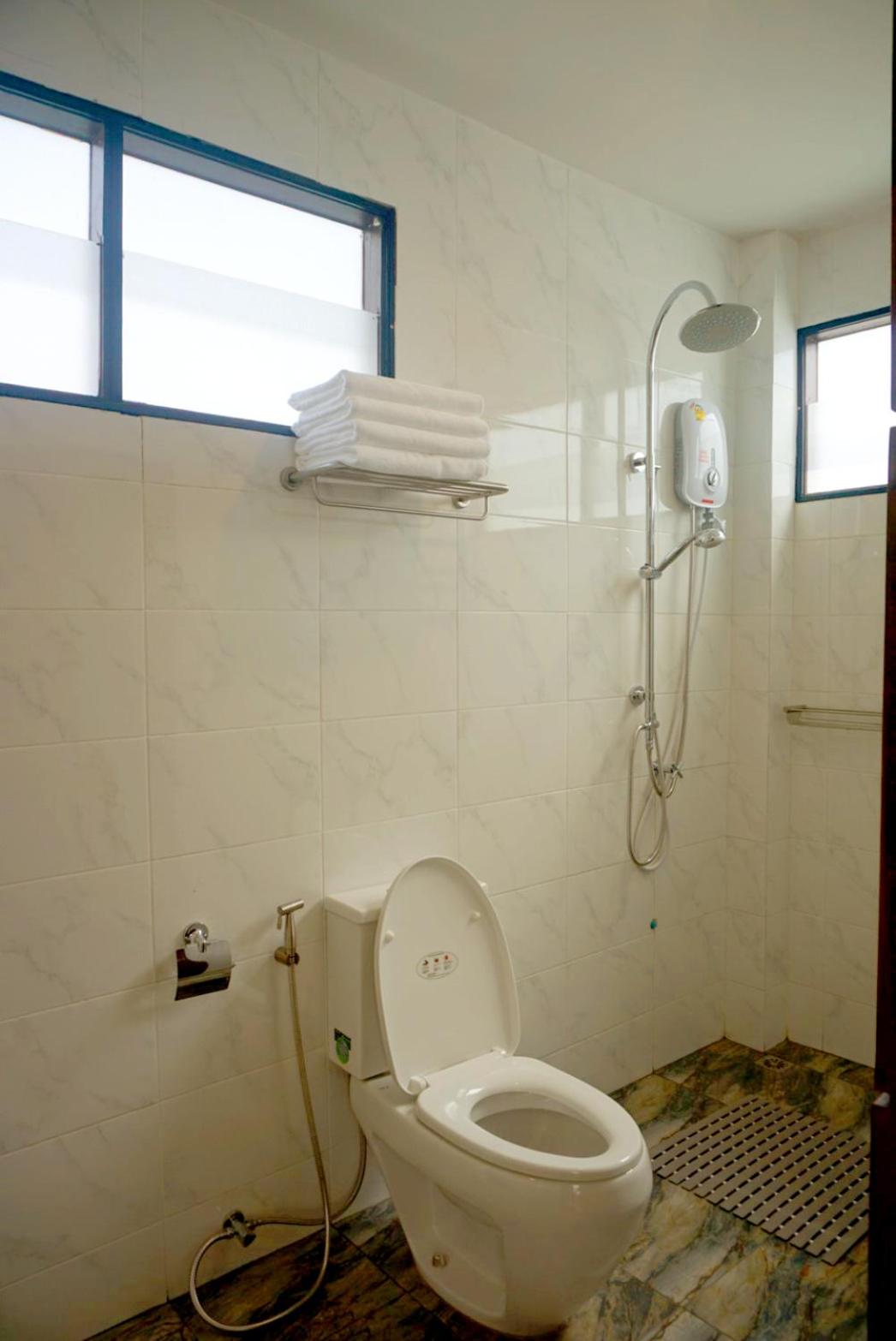 Deluxe Quadruple Room - Photo 2