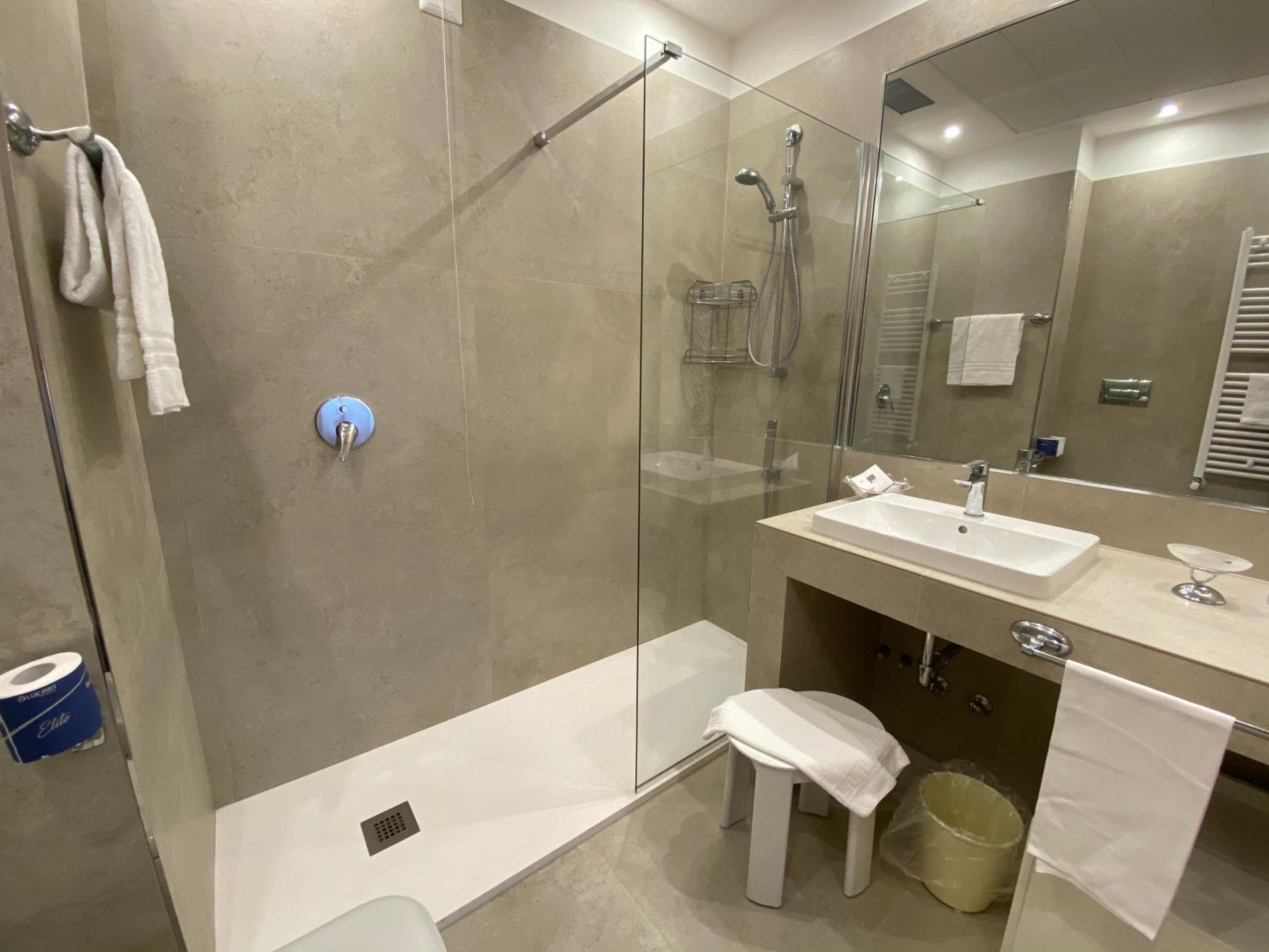 Superior Double Room - Photo 7