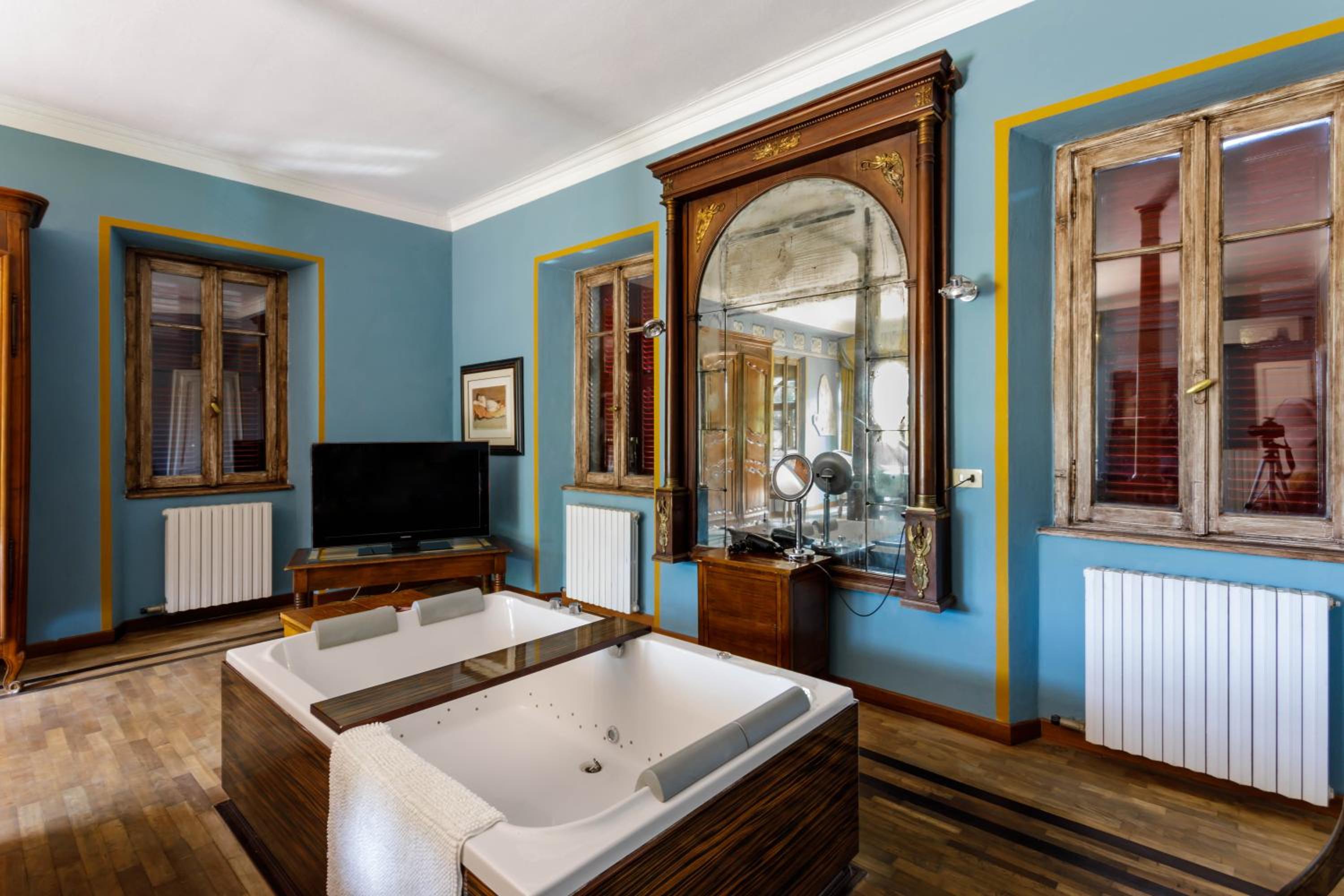 Suite - Photo 6