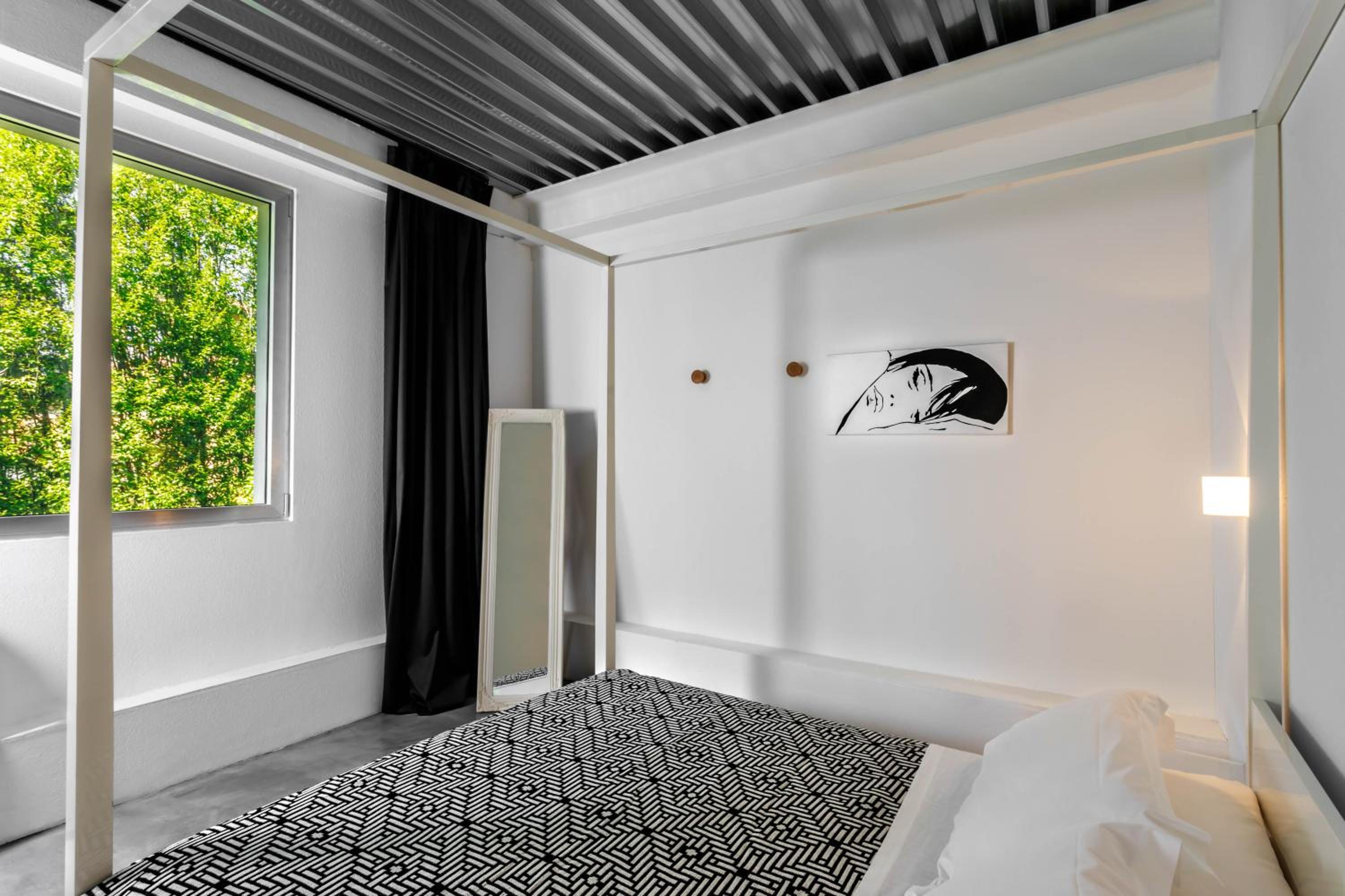 Quaduple Room - Photo 1