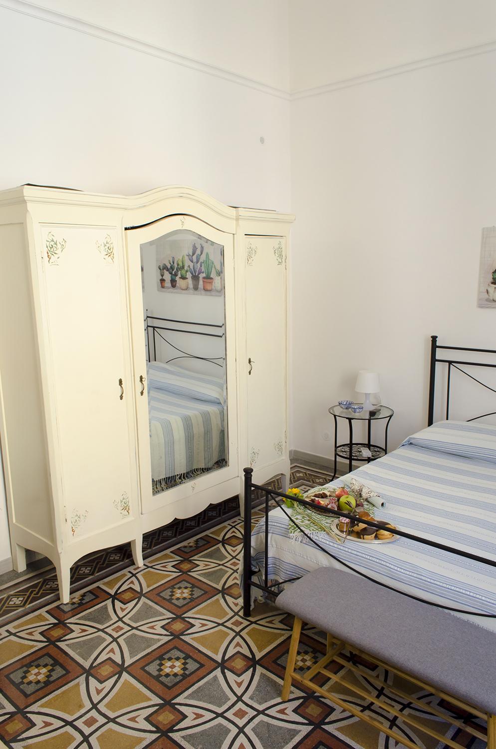 Double Room - Photo 15