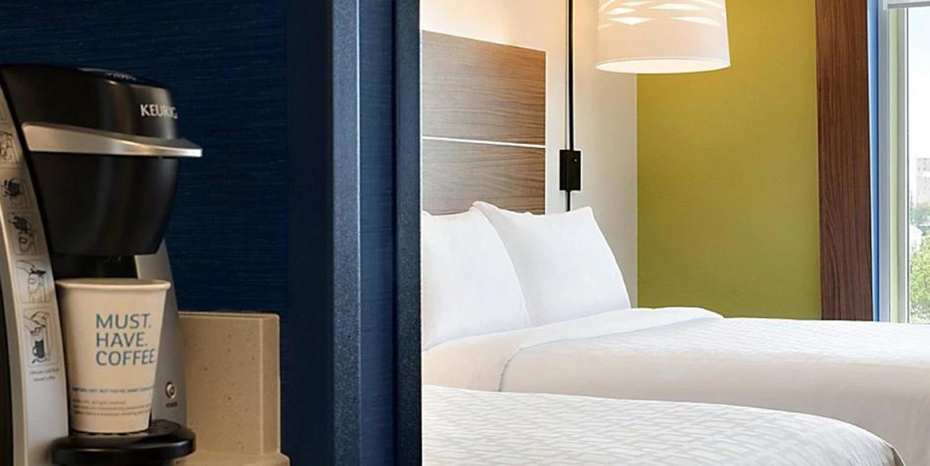Standard Room with Two Queen Beds - Photo 1