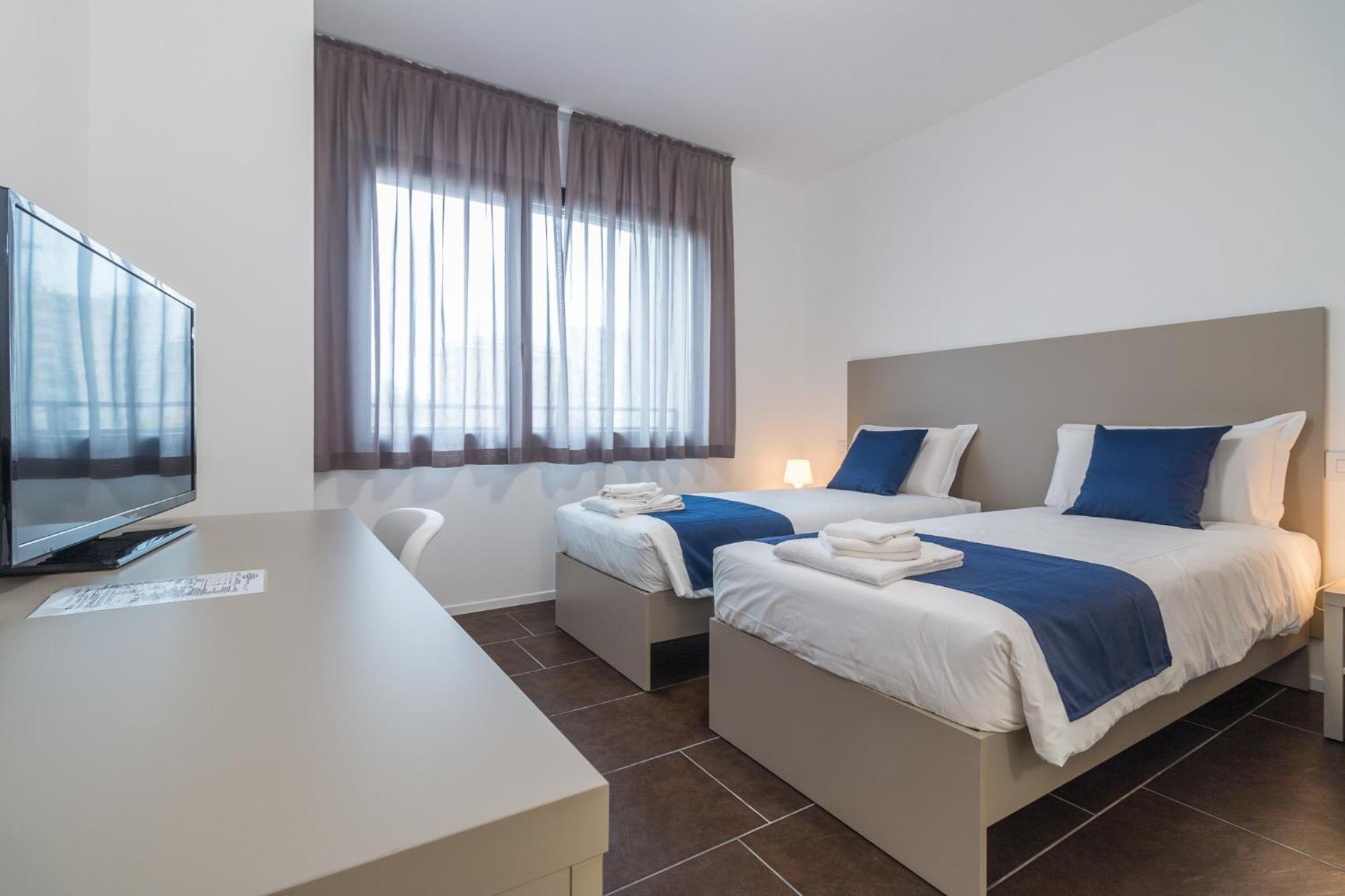 Double or Twin Room - Photo 4