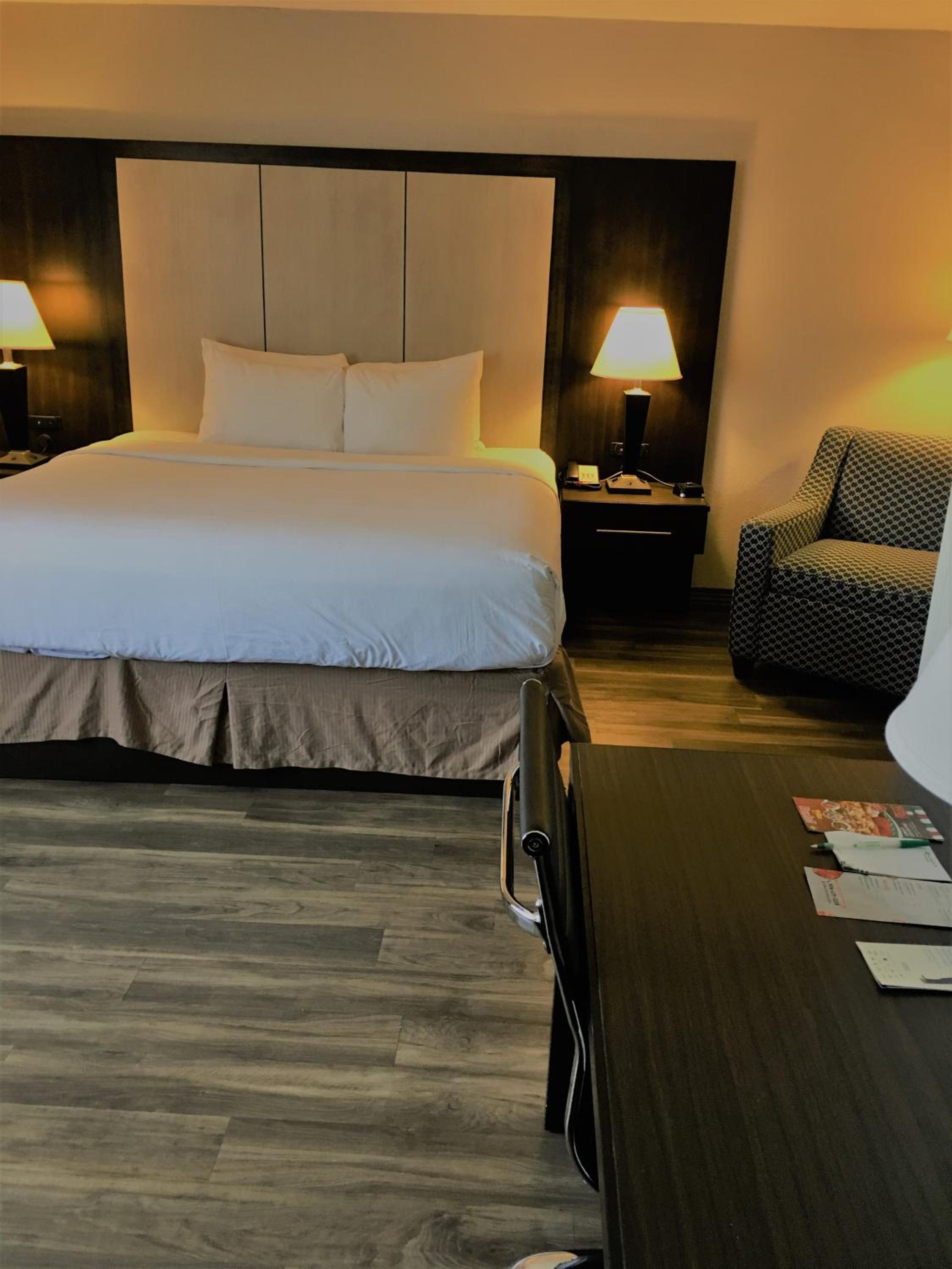 Superior King Room - Photo 2