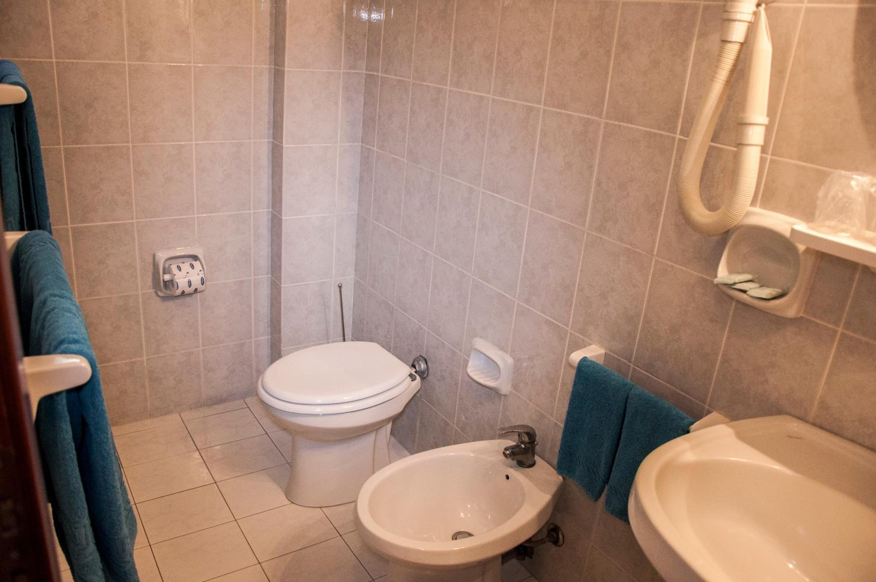 Economy Double Room photo 2
