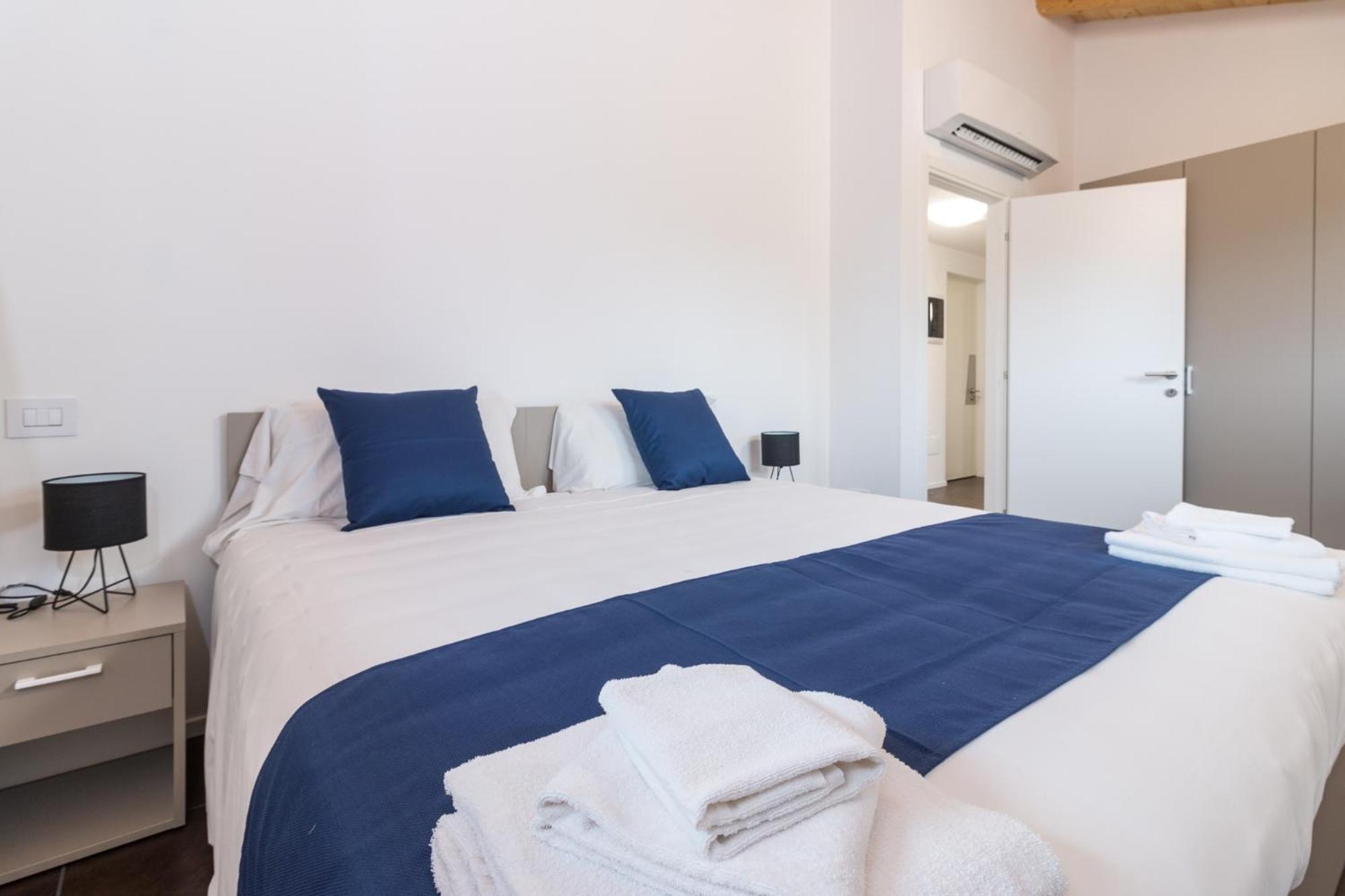 Two-Bedroom Suite - Photo 6