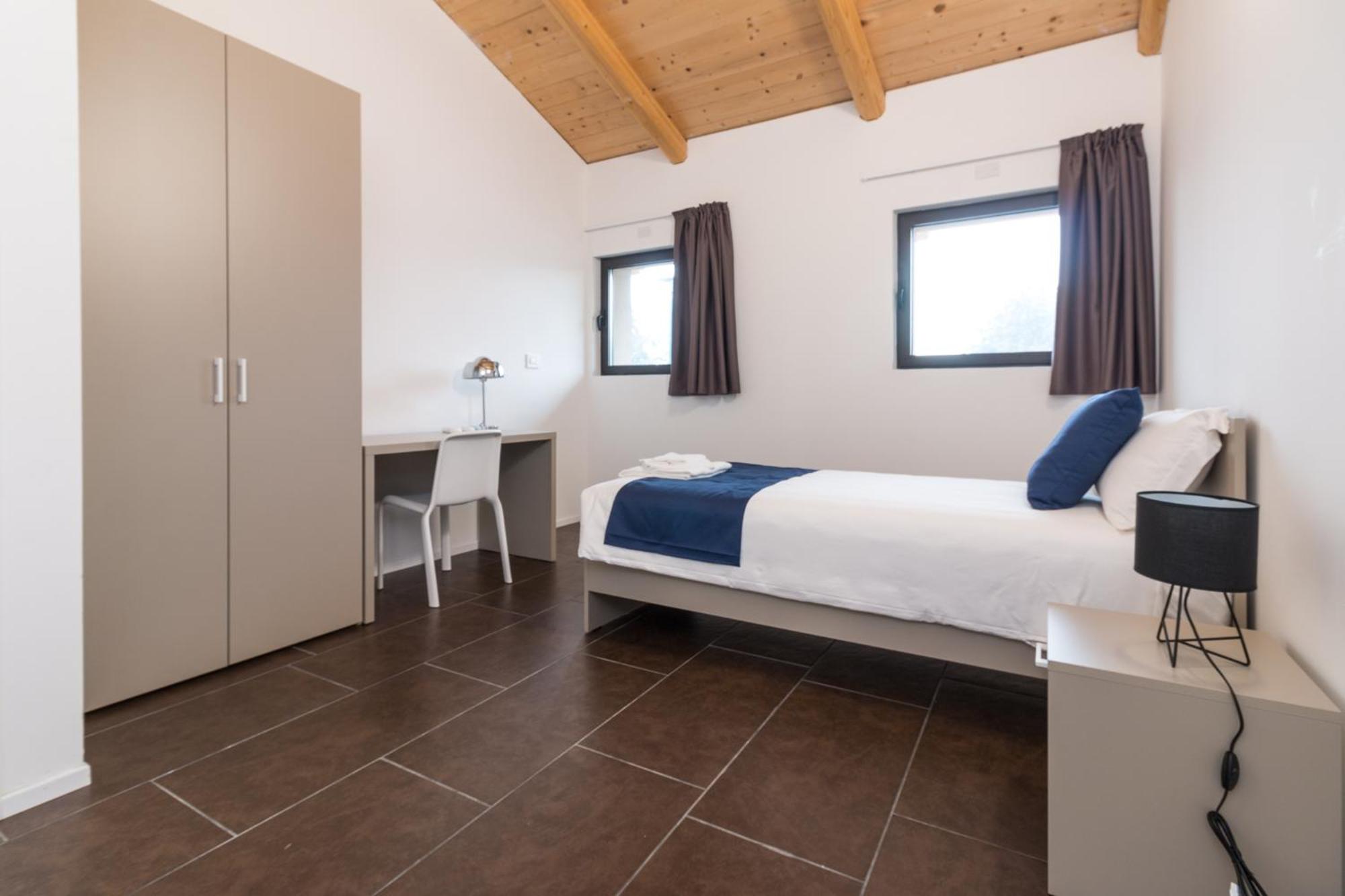 Two-Bedroom Suite - Photo 9