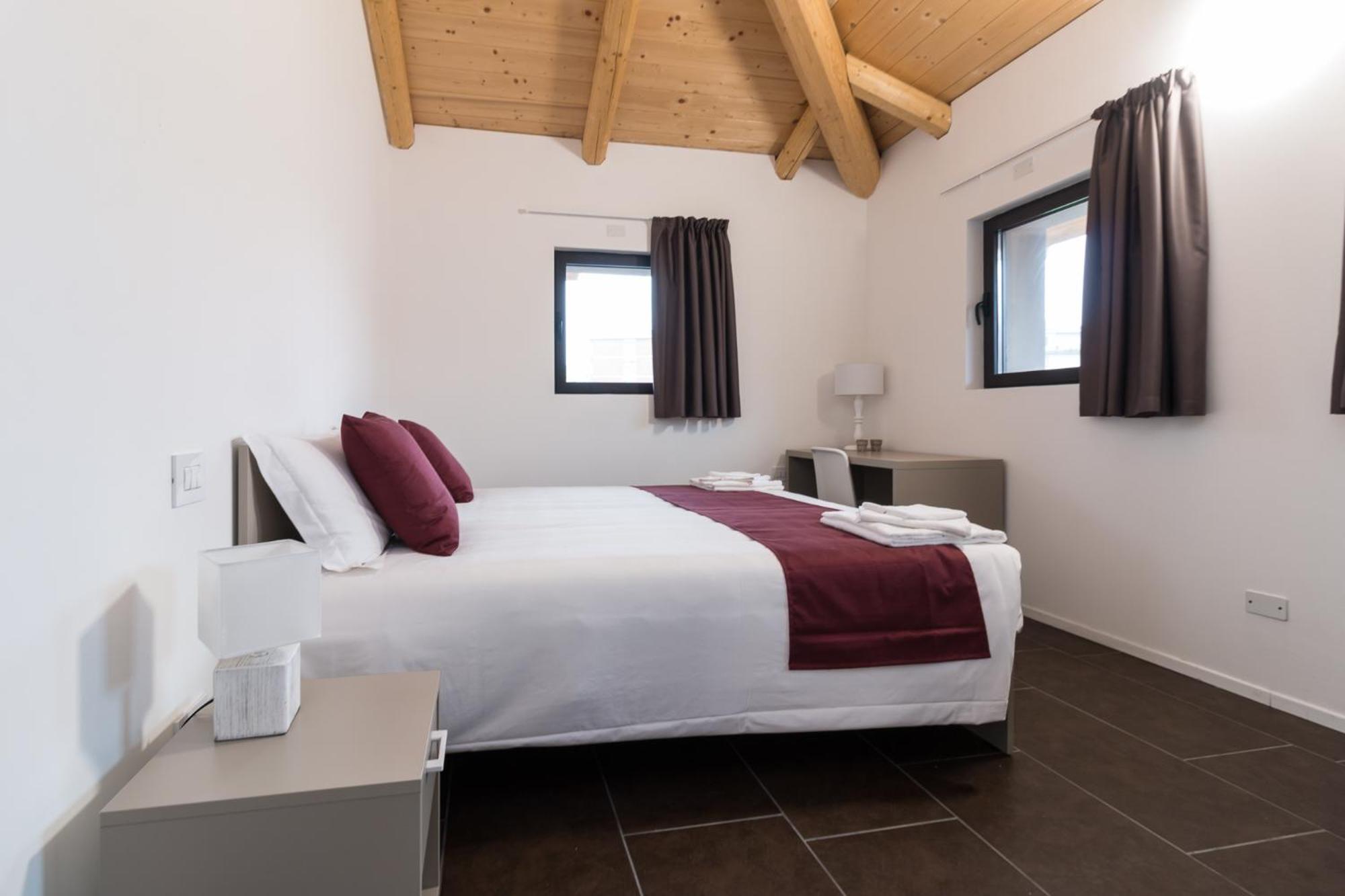 Two-Bedroom Suite - Photo 5
