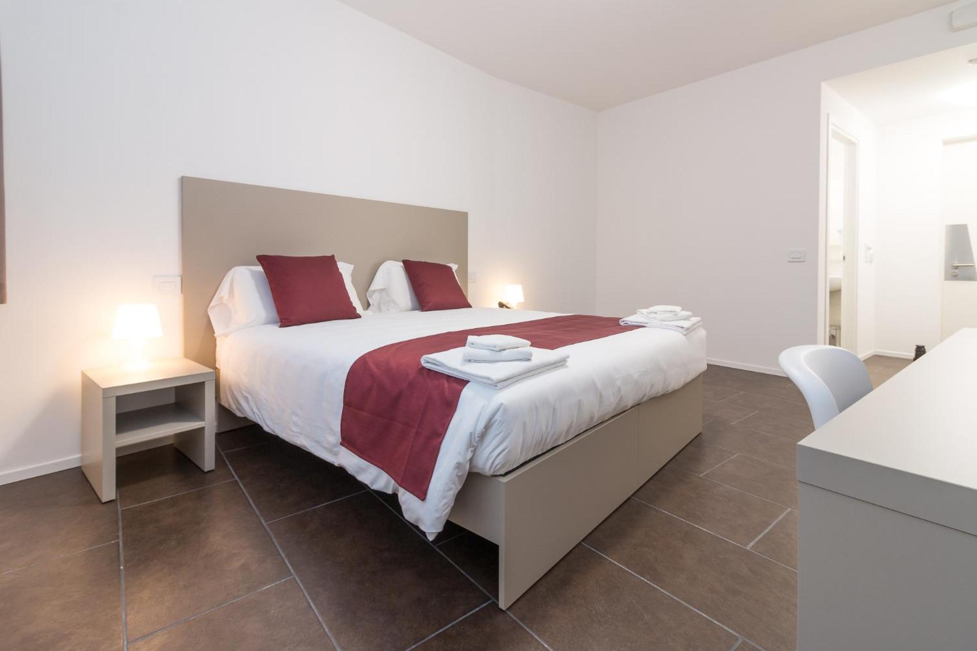 Double or Twin Room - Photo 9