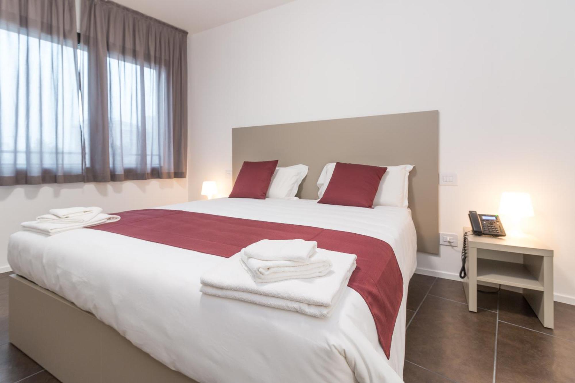 Double or Twin Room - Photo 8