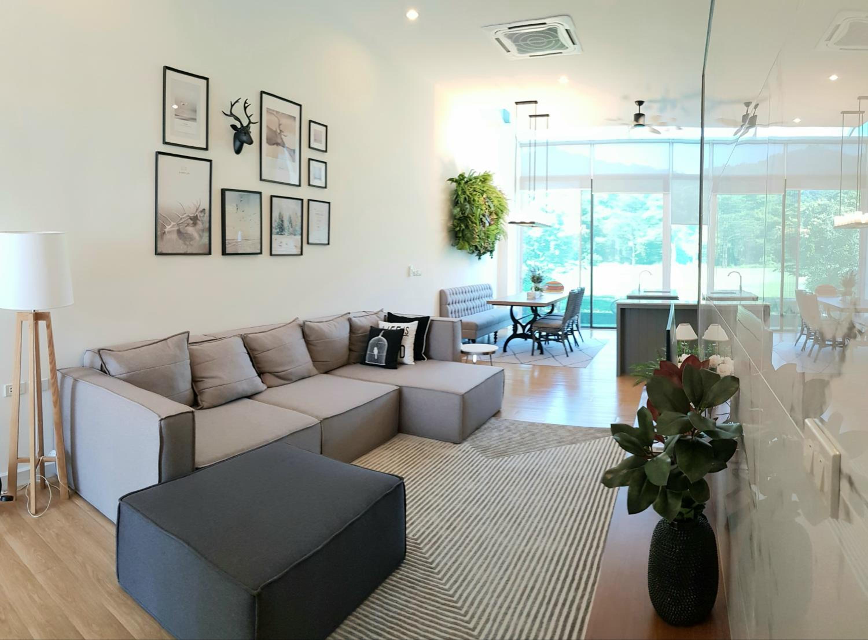 Three-Bedroom Townhouse - Photo 7
