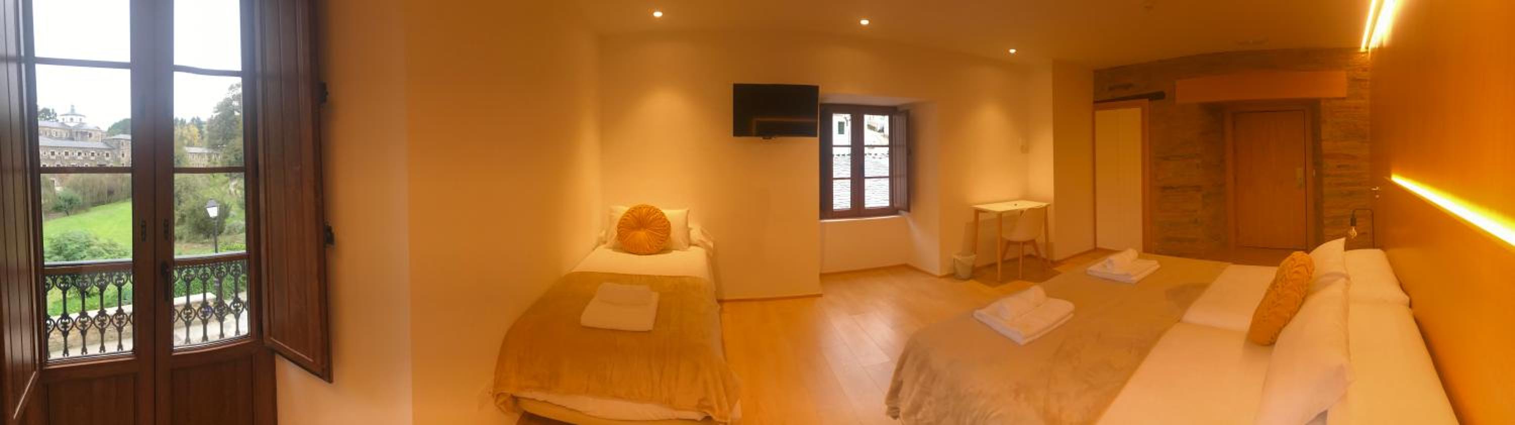 Deluxe Triple Room photo 3