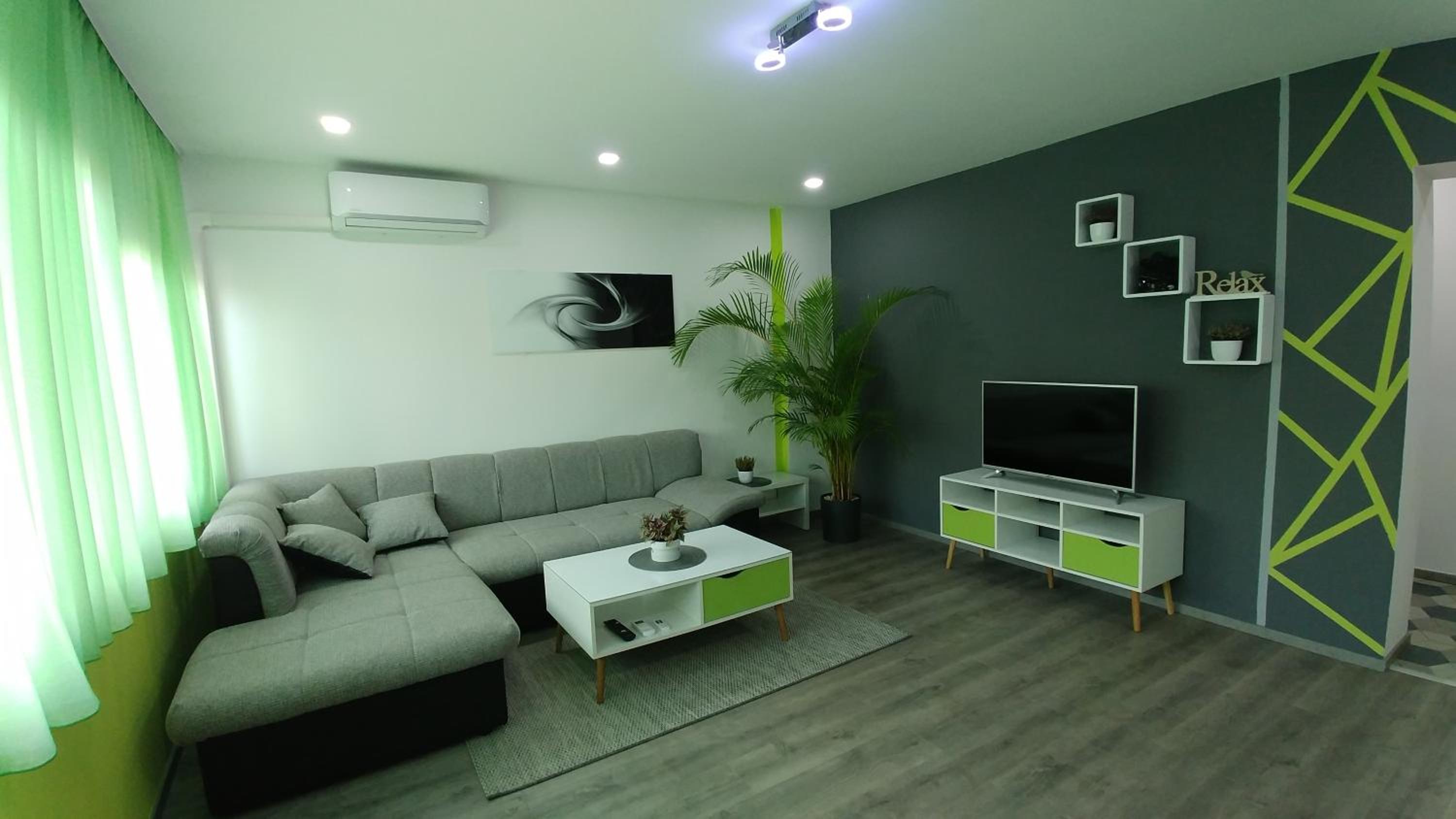 Apartment photo 1