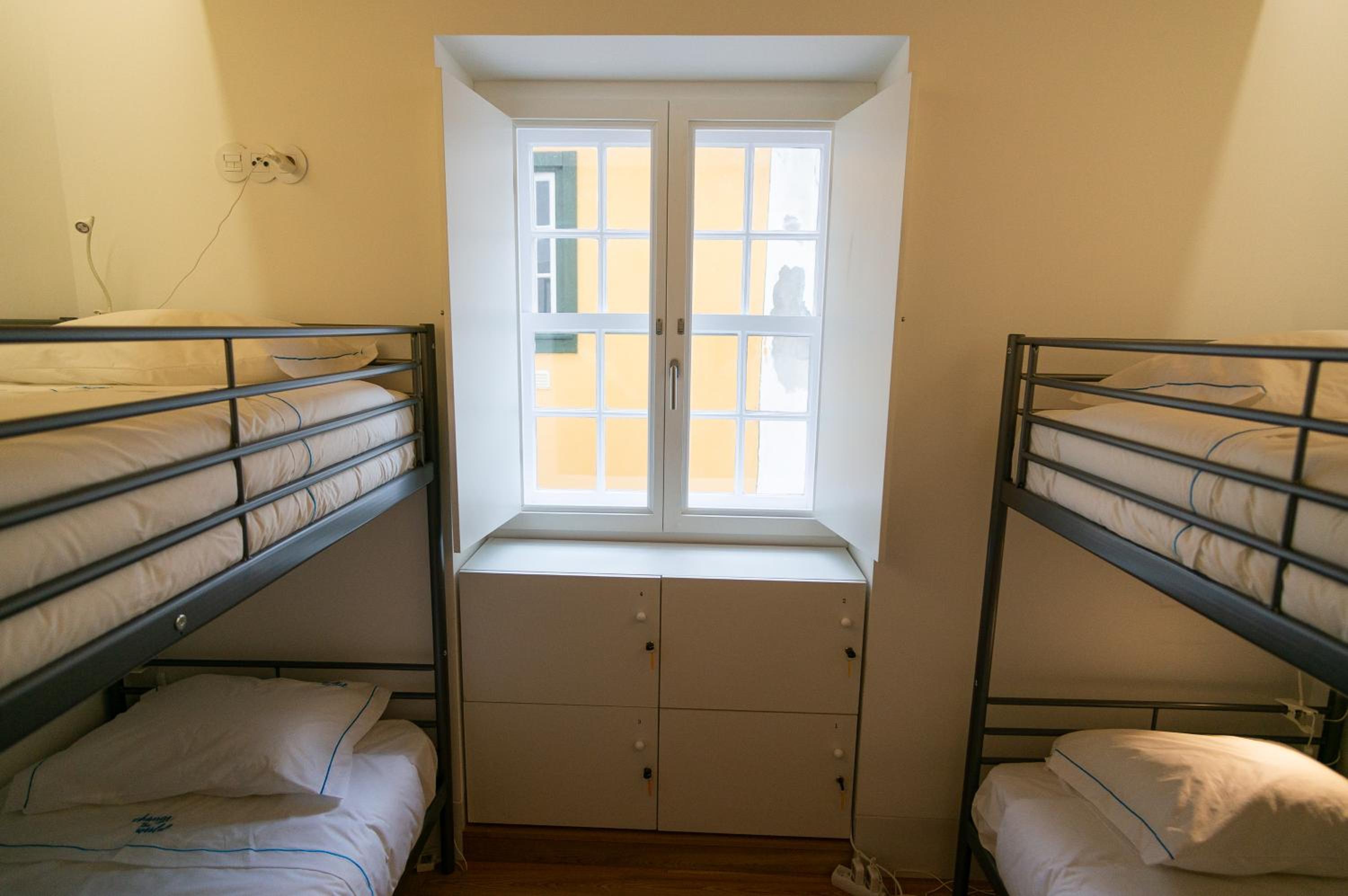 Bed in 4-Bed Mixed Dormitory Room photo 1