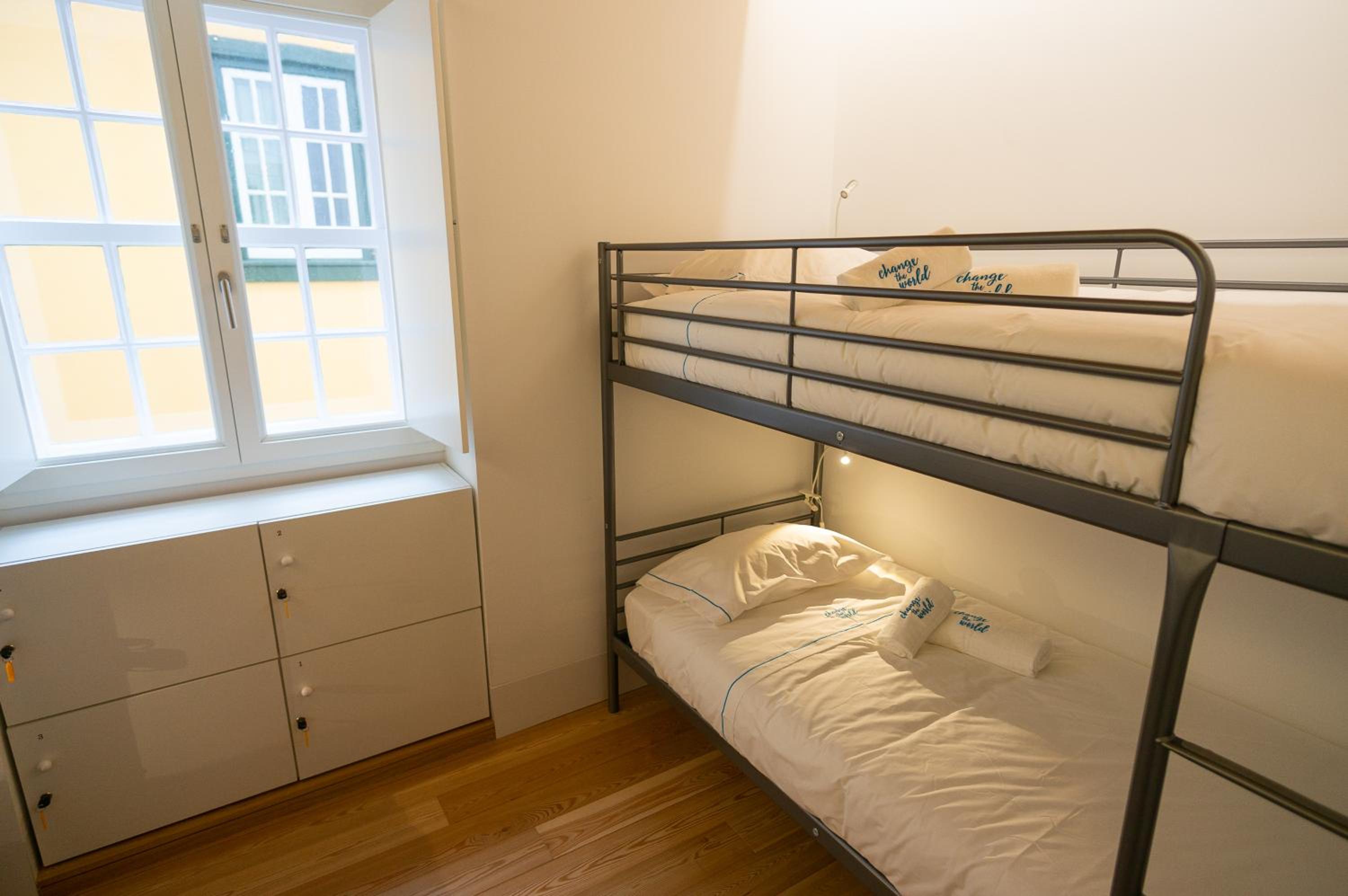 Bed in 4-Bed Mixed Dormitory Room photo 2
