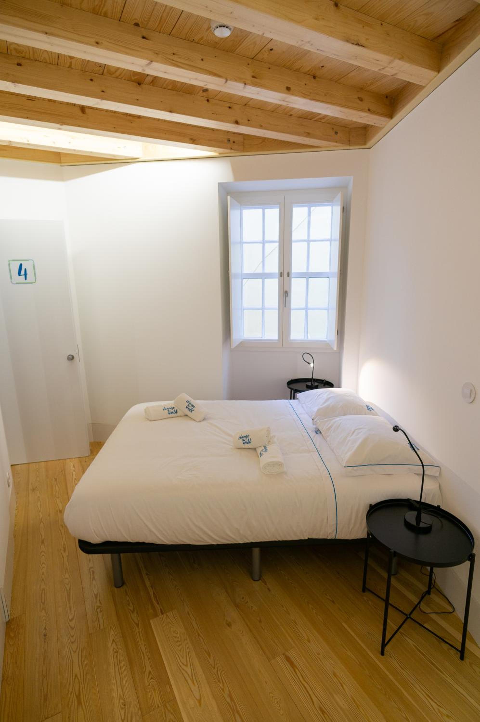 Double Room with Private Bathroom - Photo 8