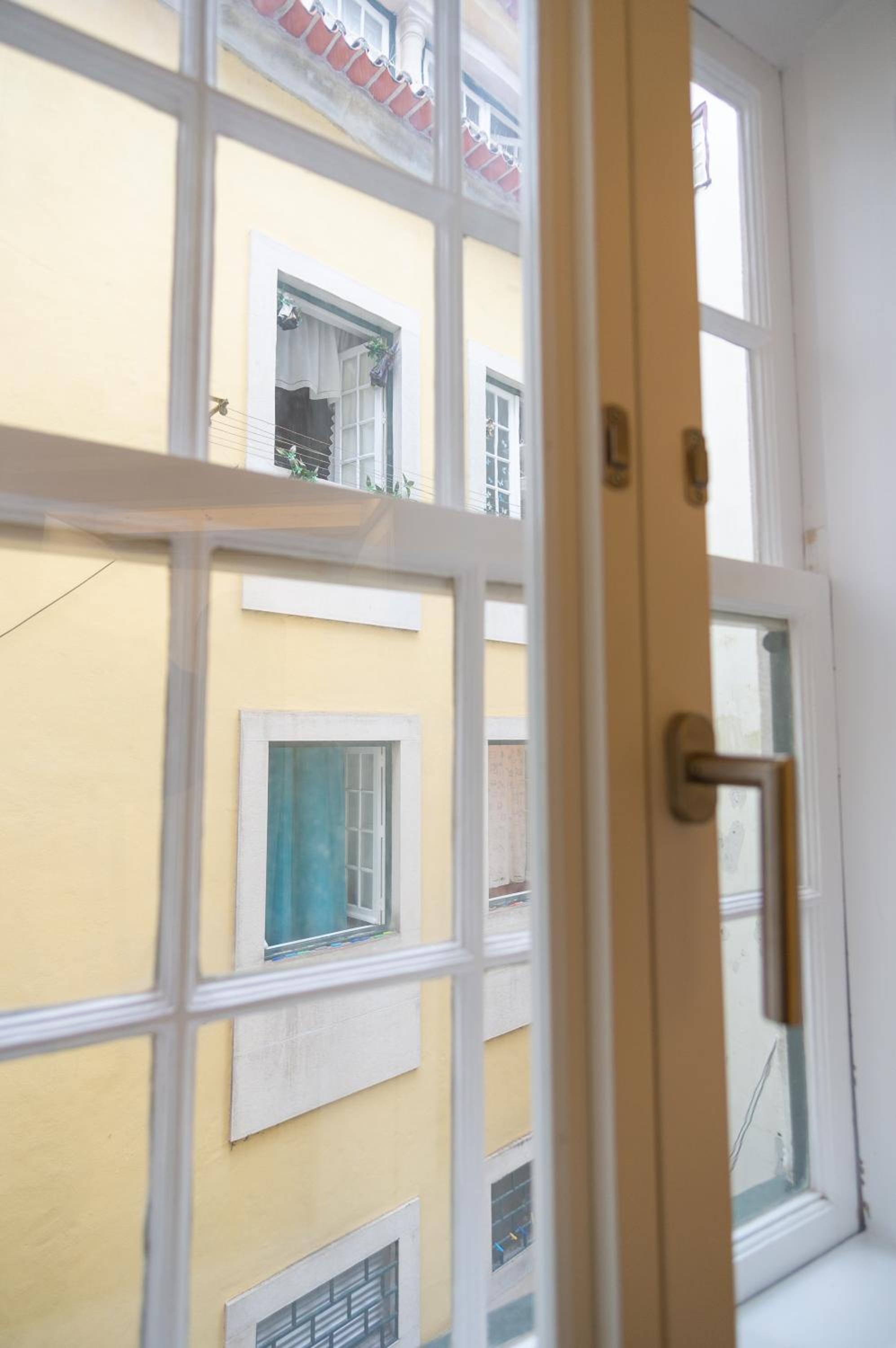 Double Room with Private Bathroom - Photo 11