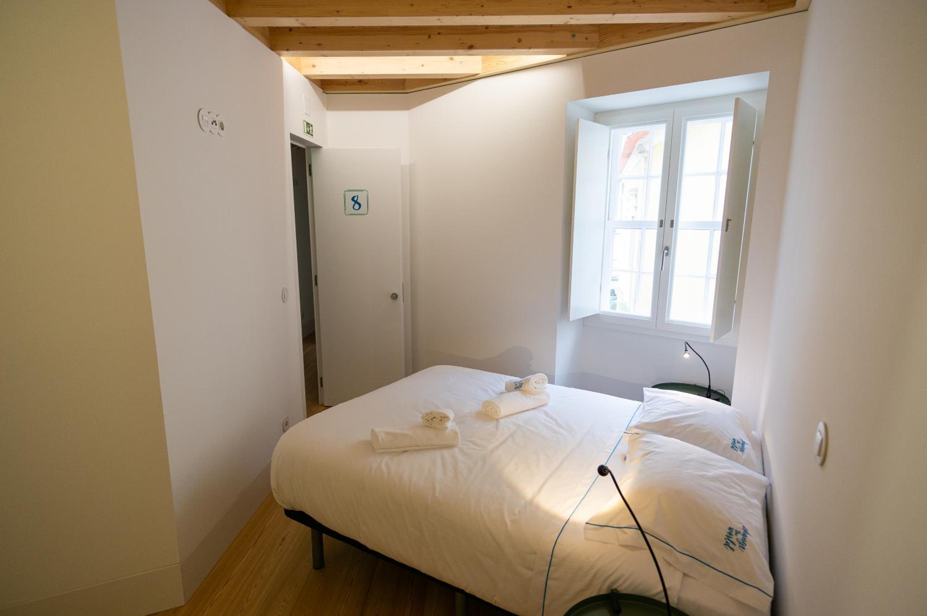 Double Room with Private Bathroom - Photo 2