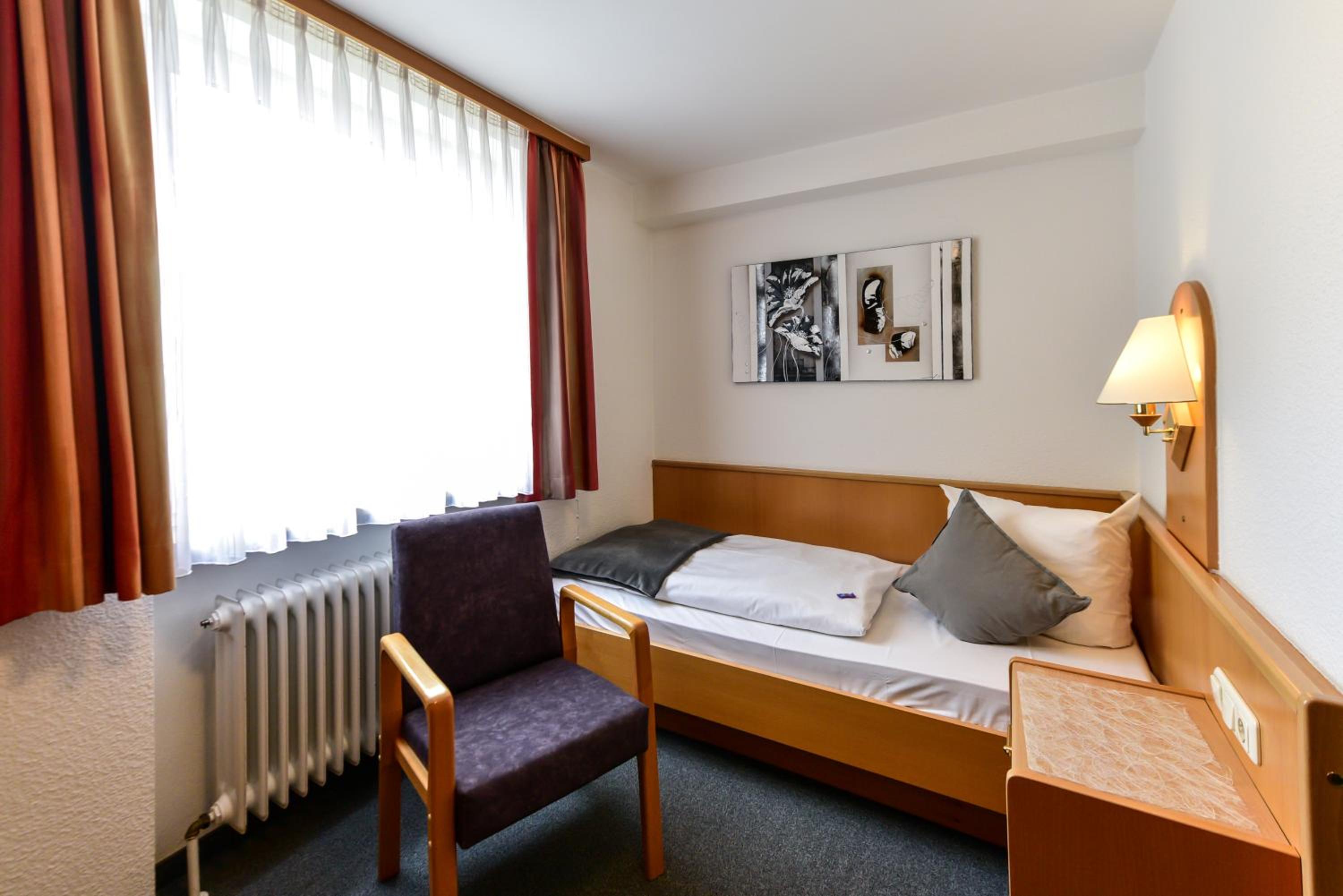 Deluxe Single Room