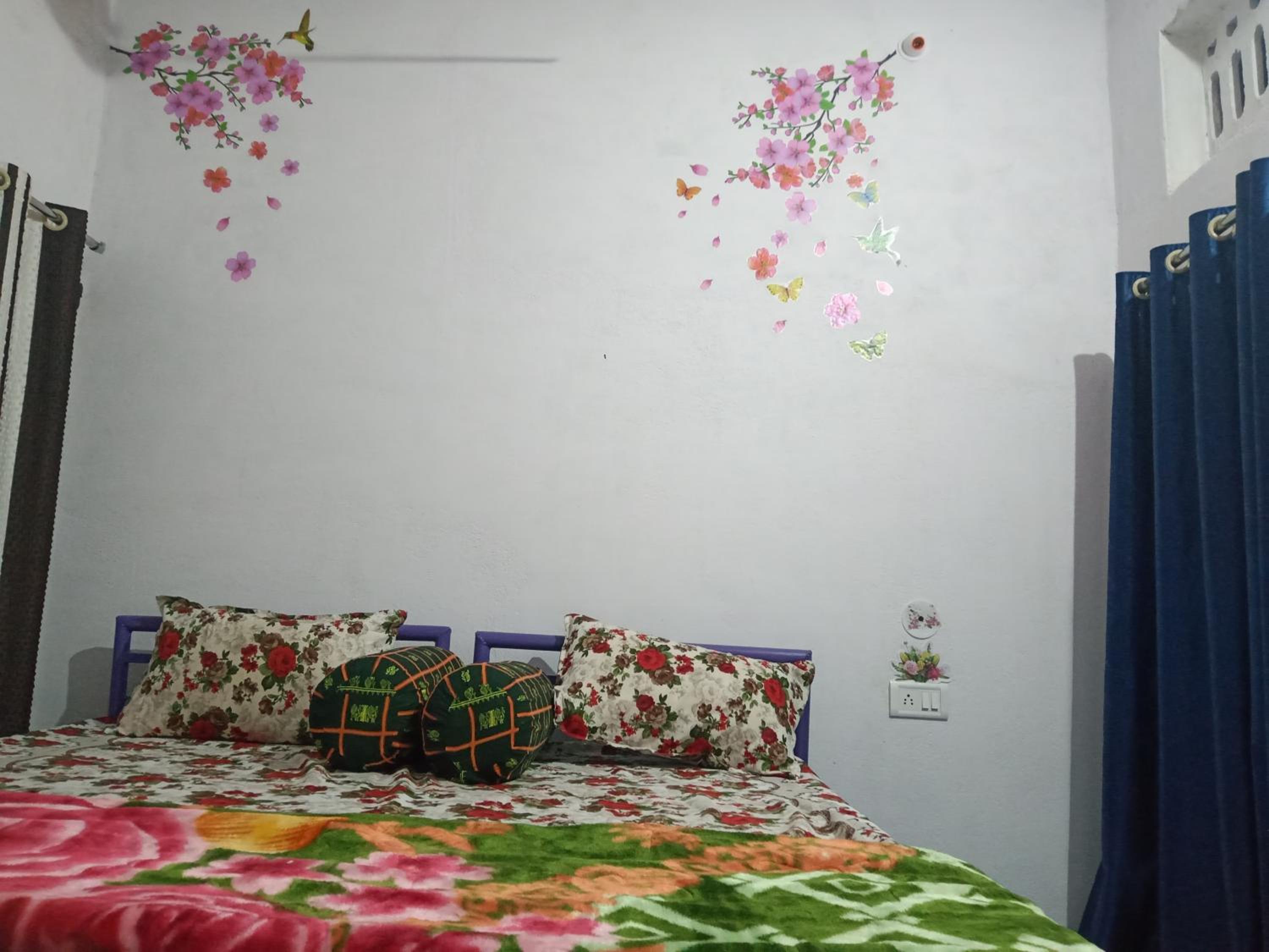 Deluxe King Room photo 1