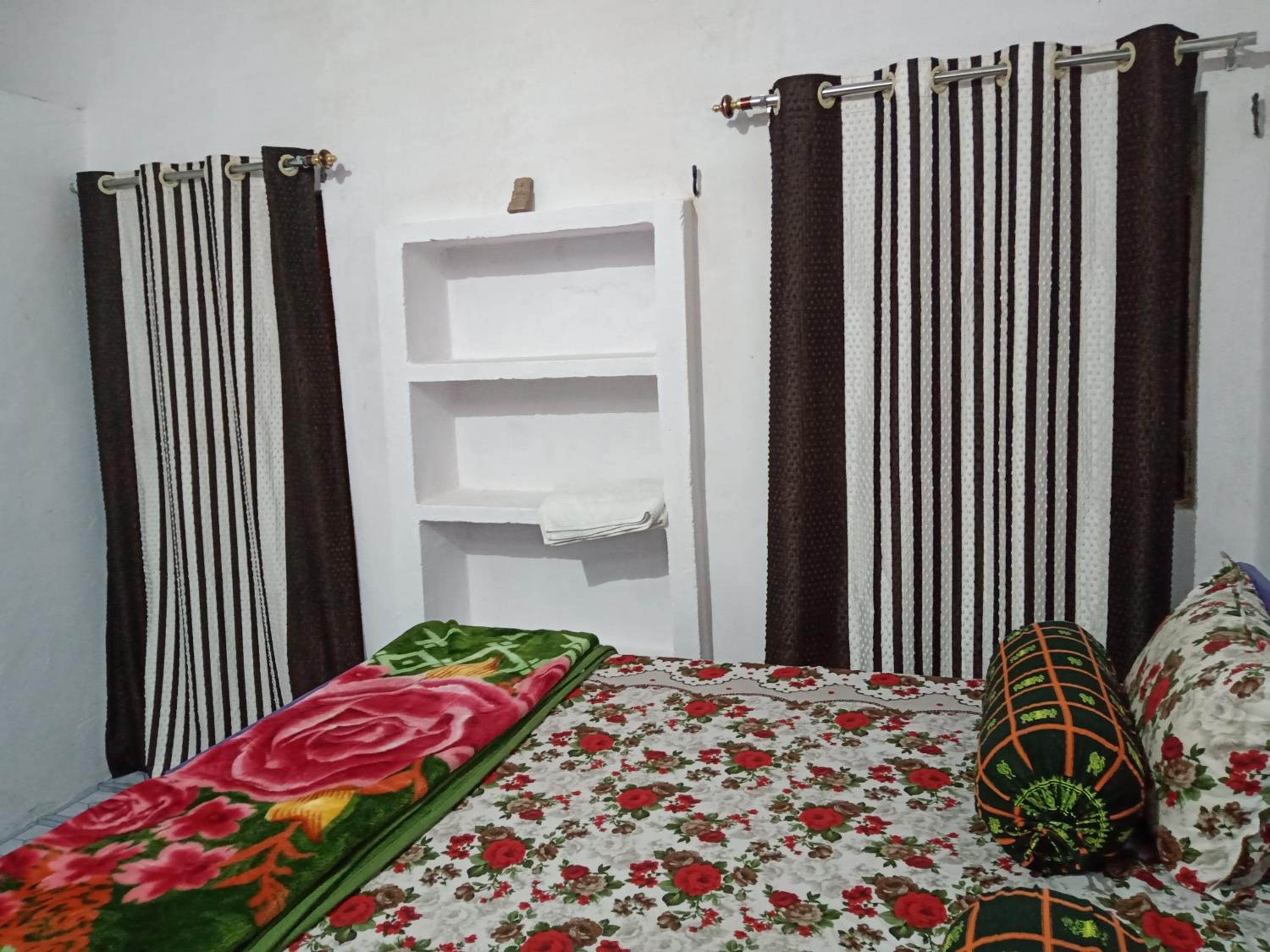 Deluxe King Room photo 2