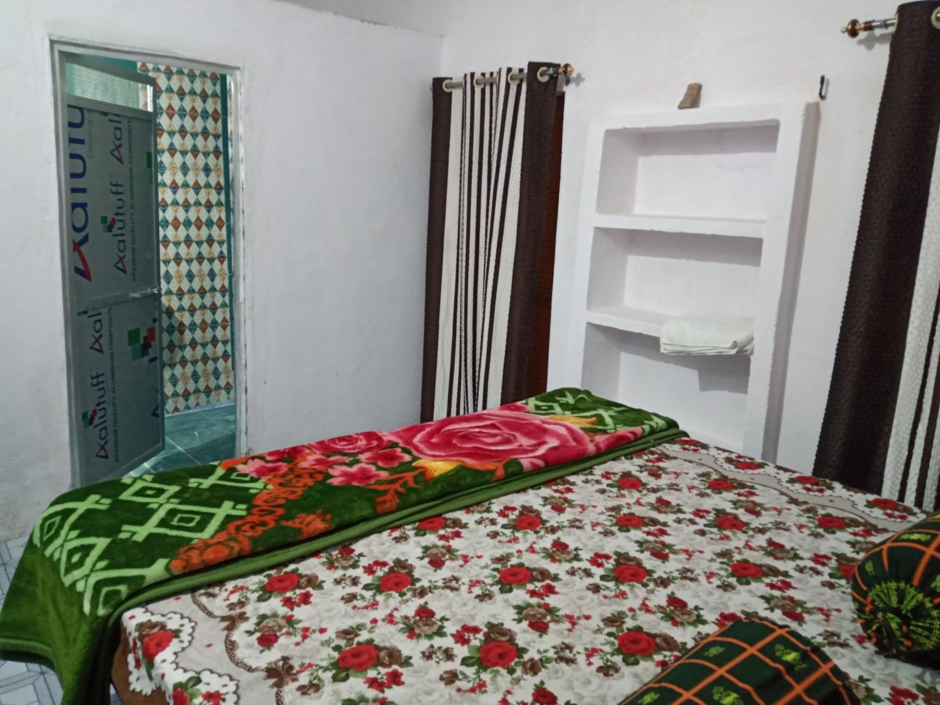 Deluxe King Room photo 3