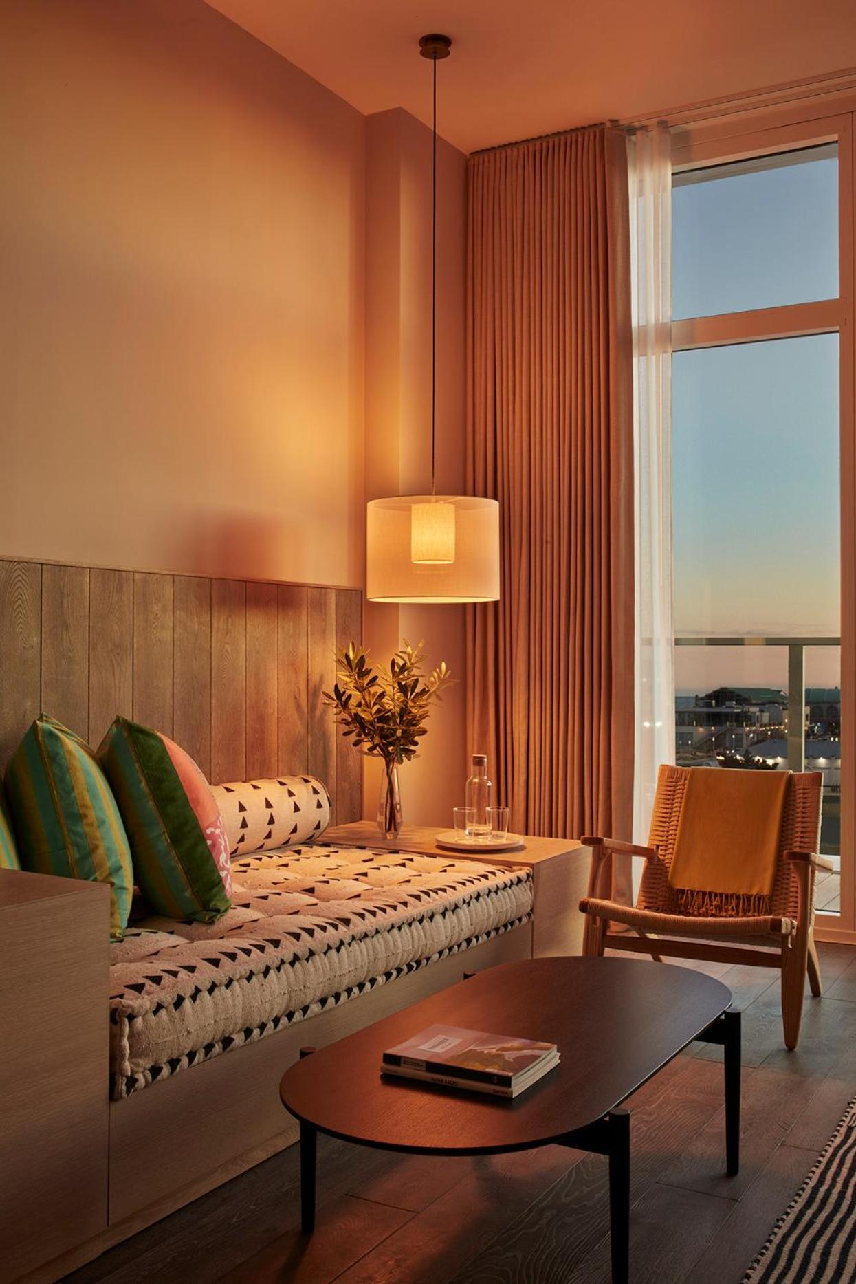 City View Standard King - Photo 5