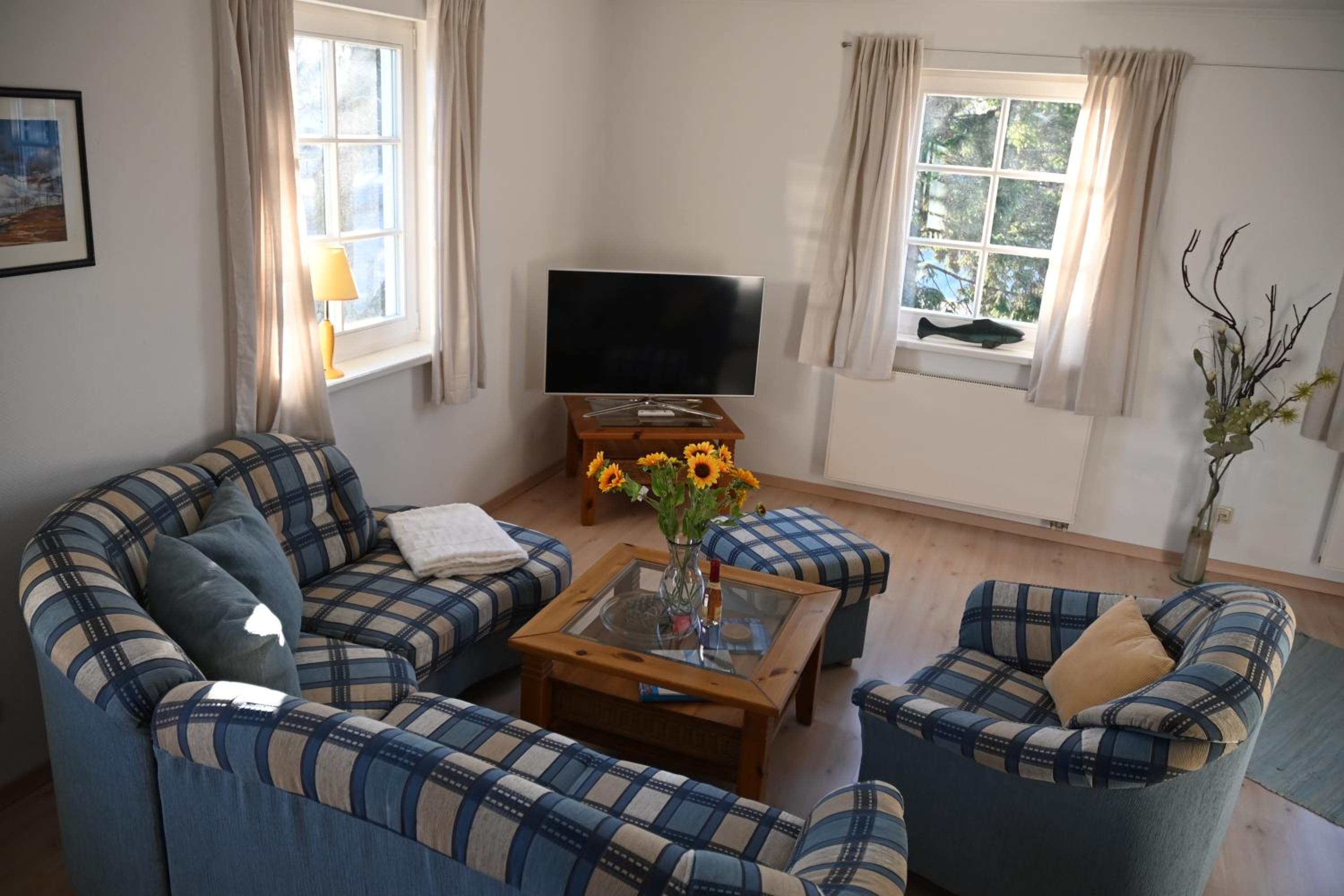 Apartment with Balcony photo 1