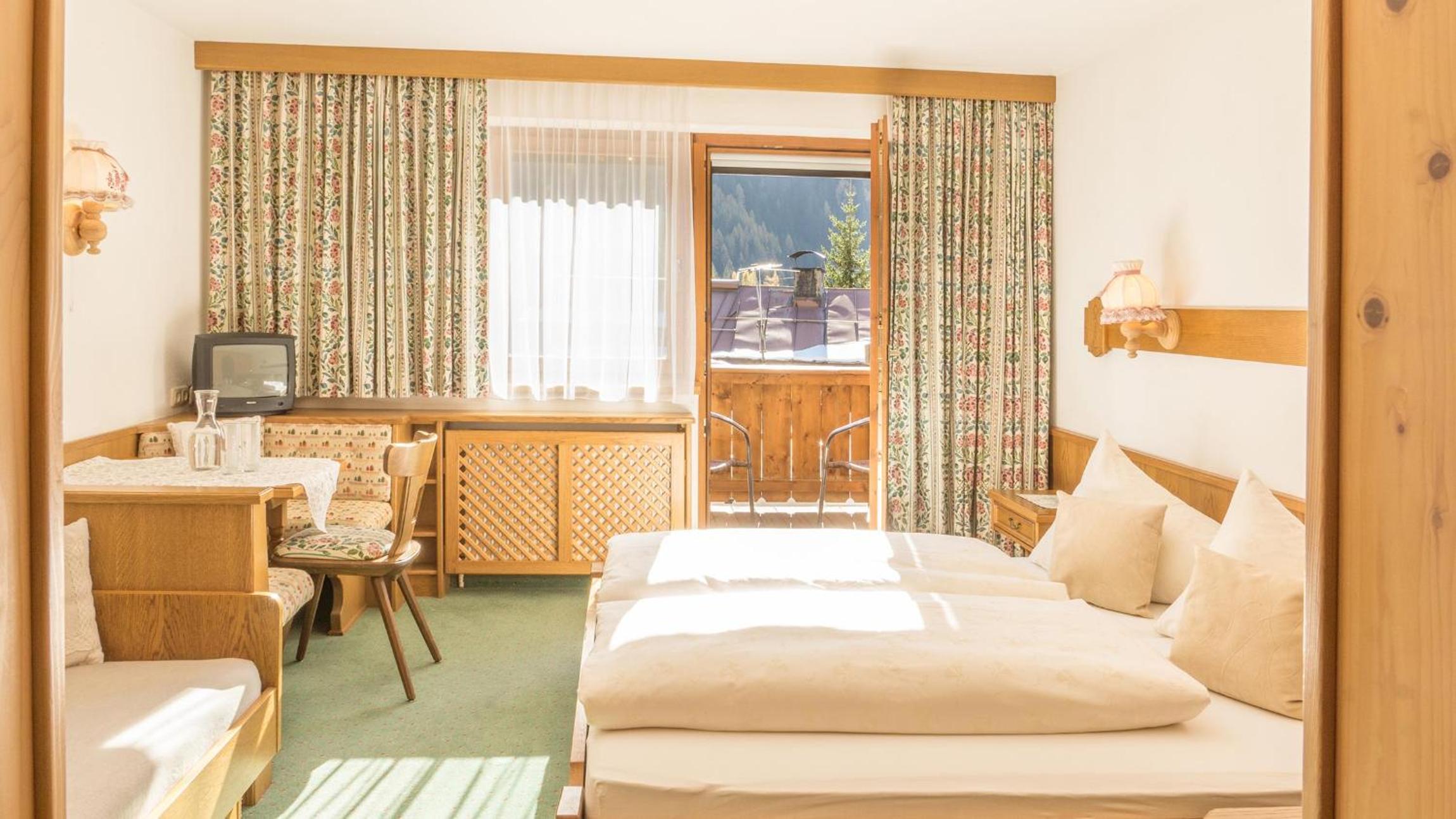 Double Room with Balcony photo 2