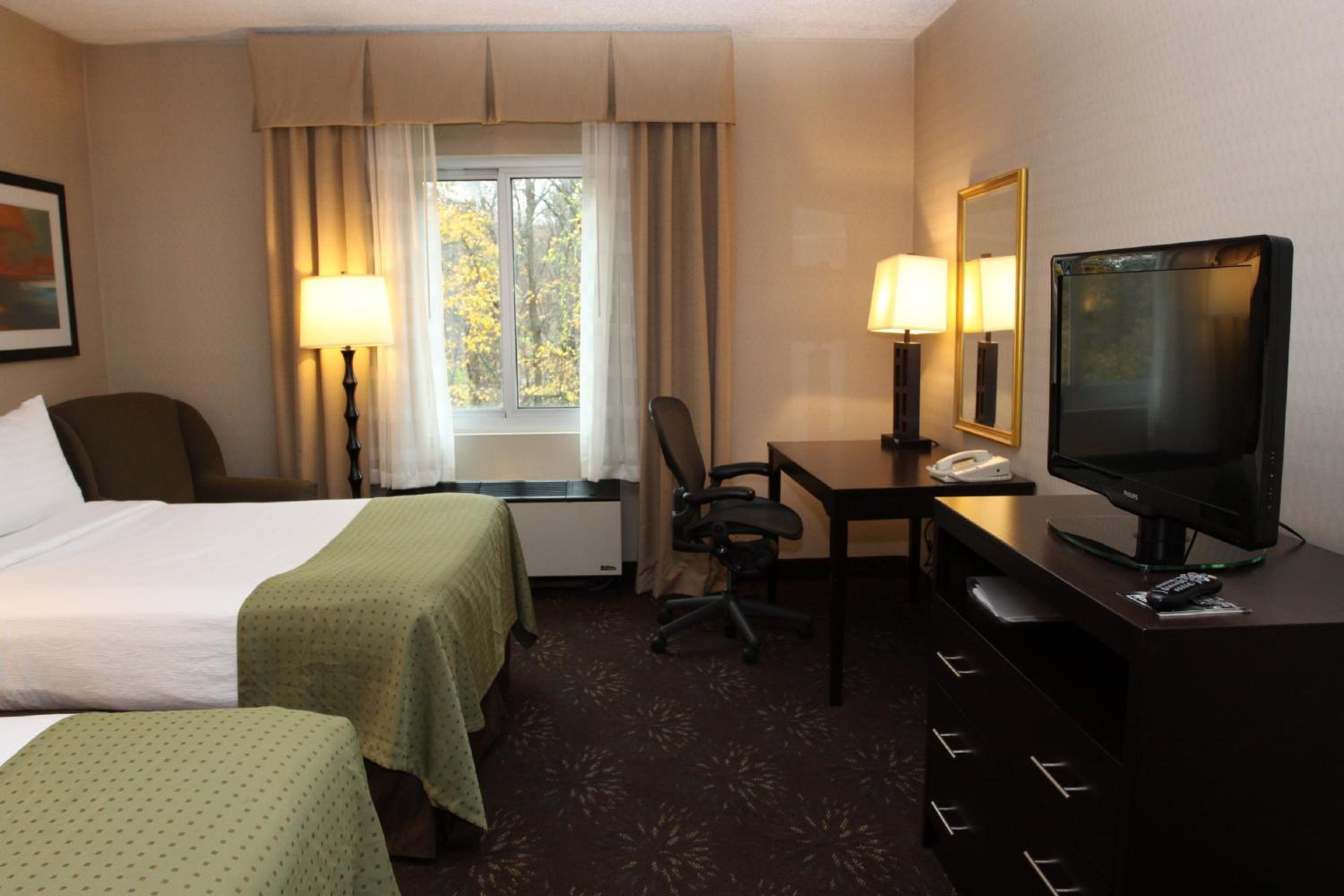 Standard Double Room with Two Double Beds - Photo 1