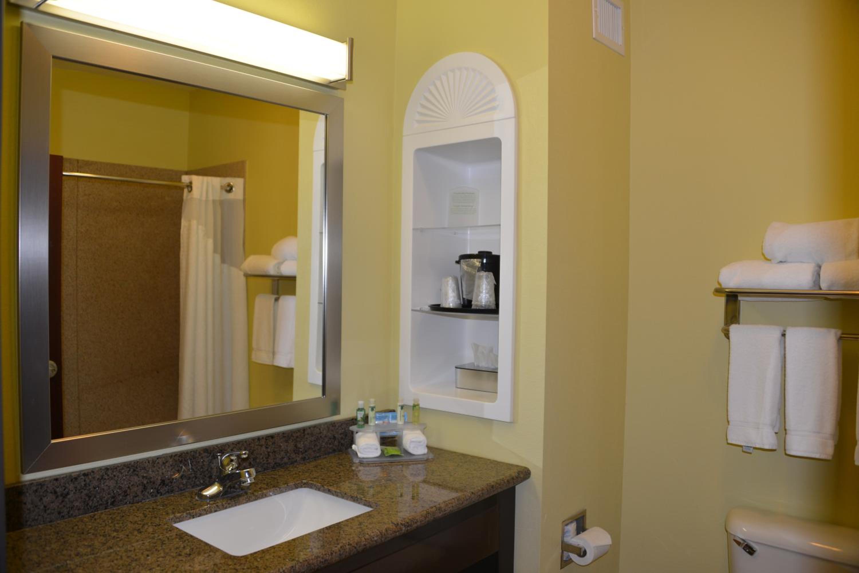 Suite with Two Beds - Non-Smoking - Photo 2
