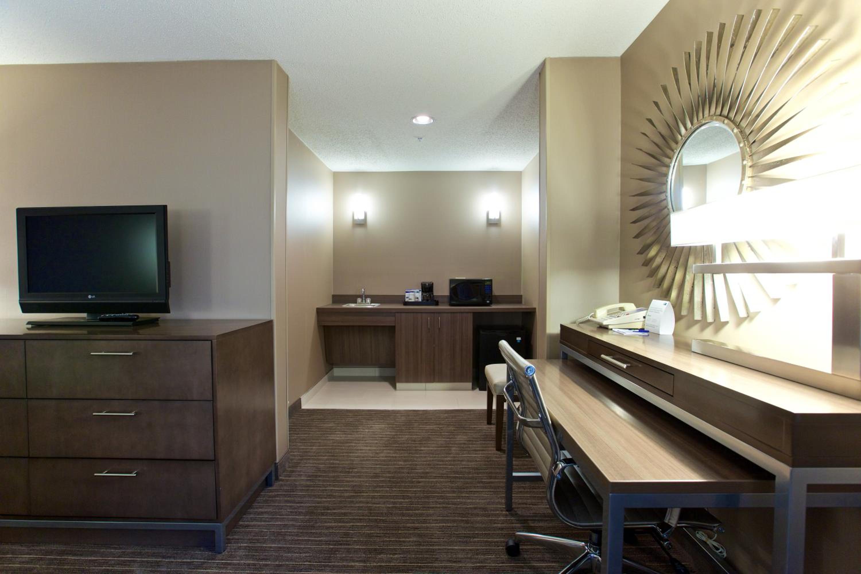 King Suite - Mobility Accessible photo 1
