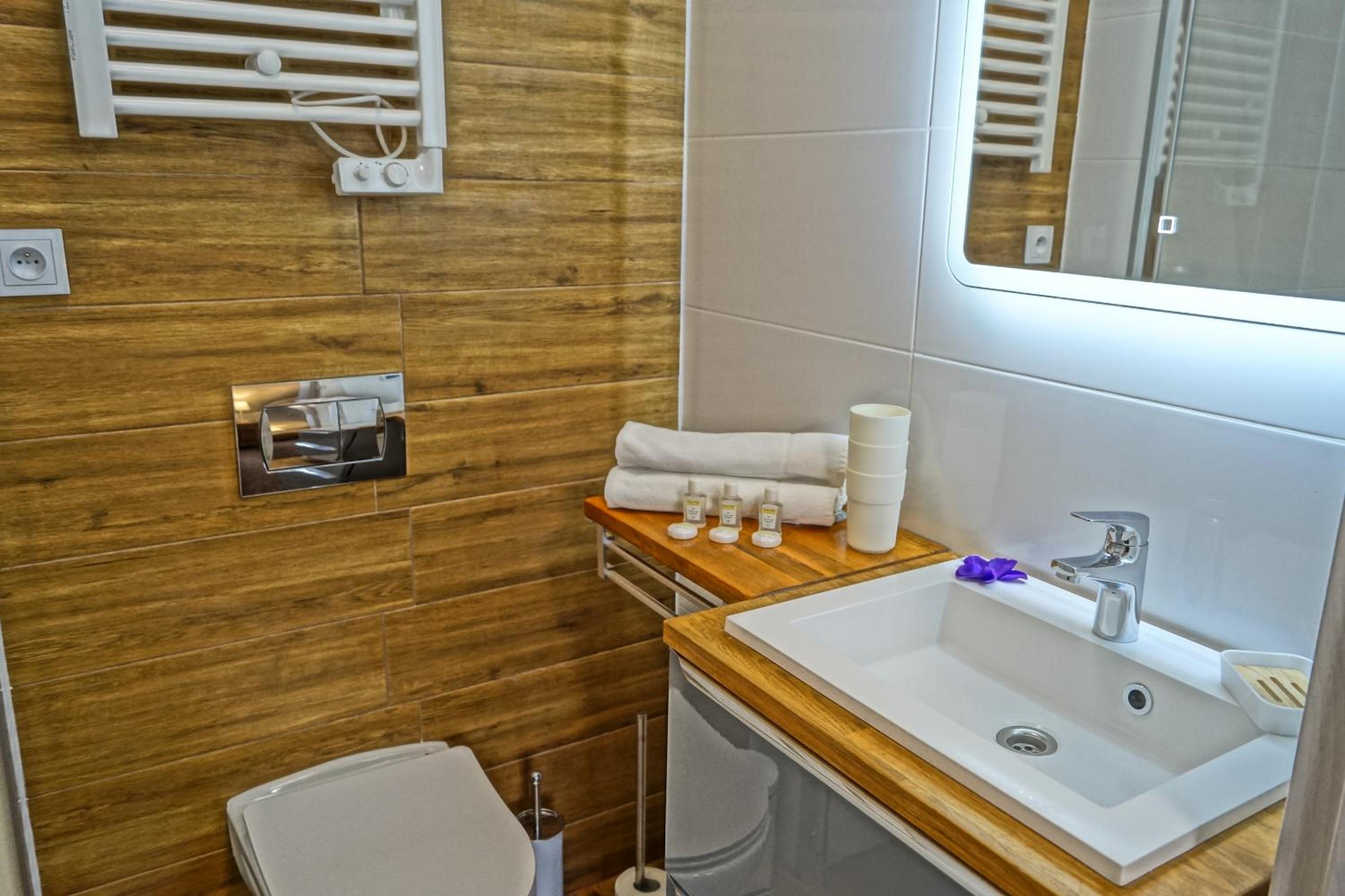 Superior Triple Room - Photo 3