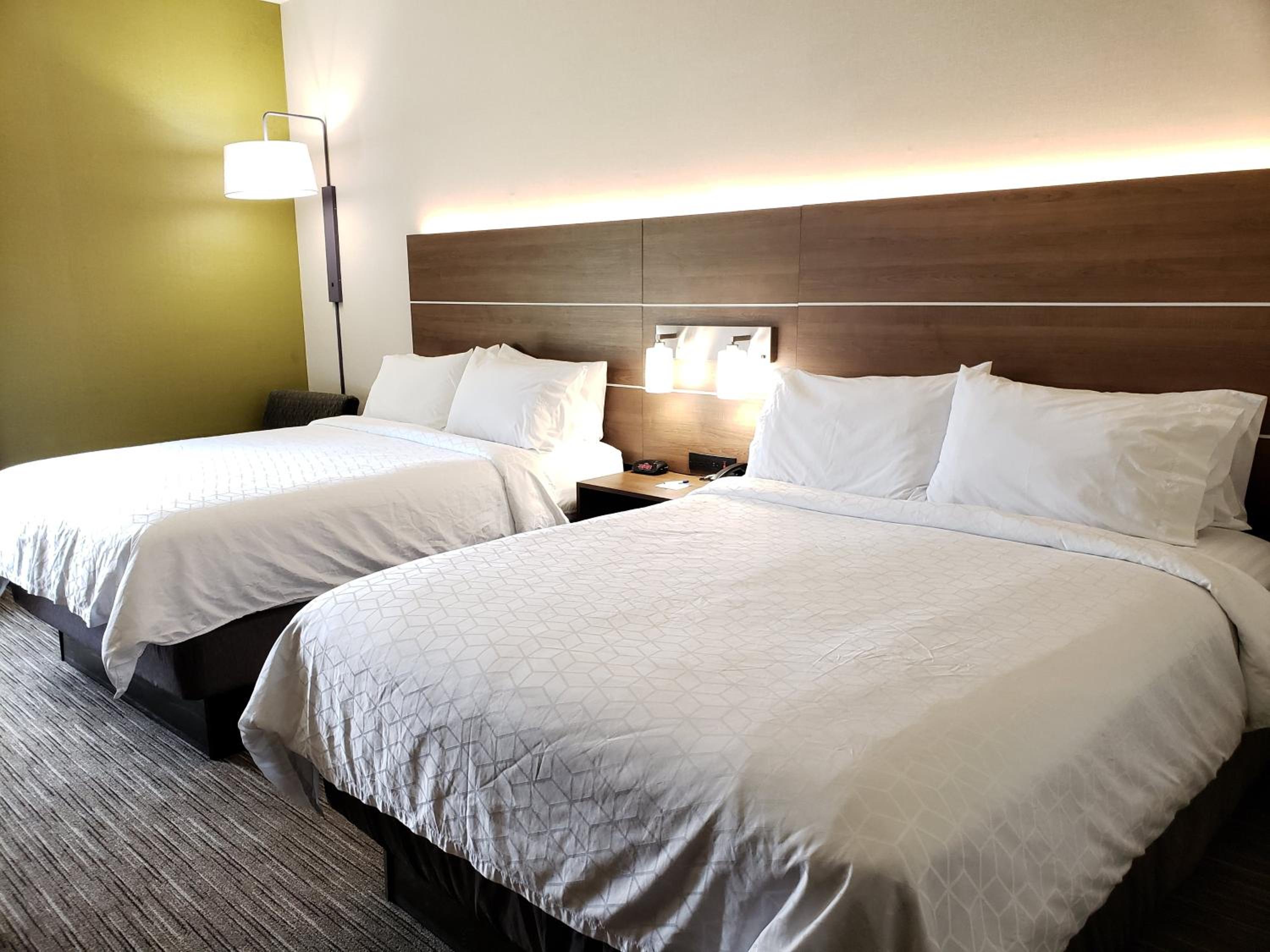Standard Queen Room with Two Queen Beds - Photo 1