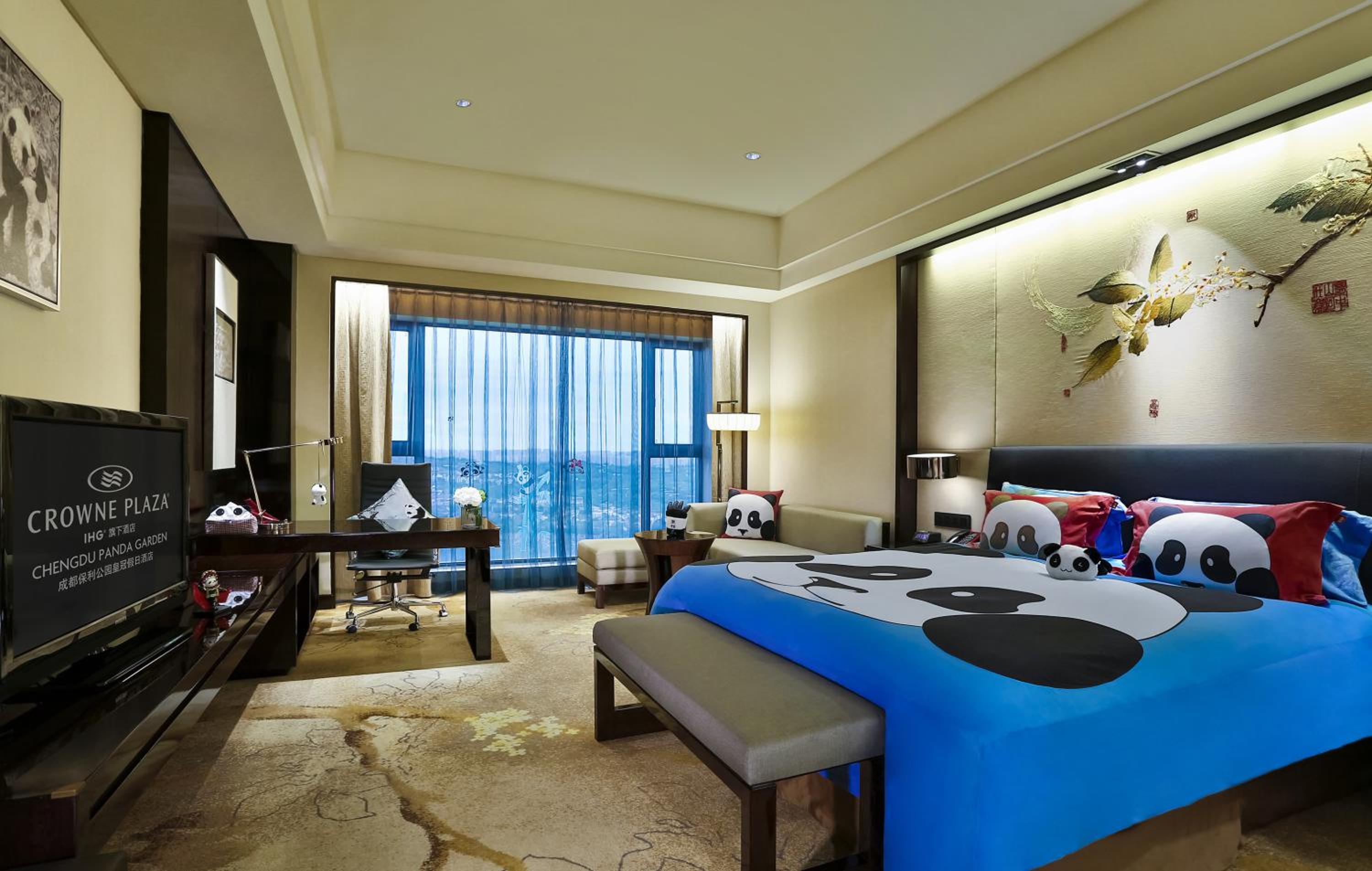 Premium King Room - Panda Theme - Photo 3