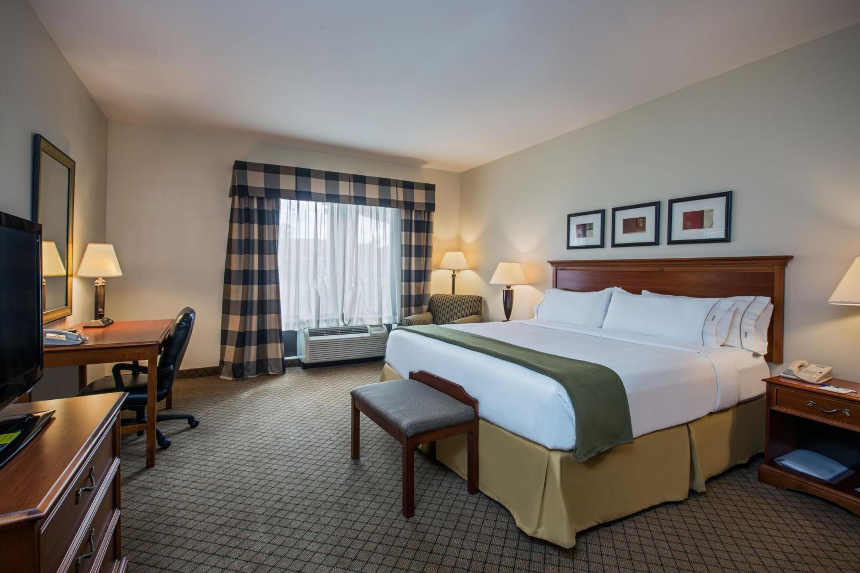 Standard Room - Photo 1