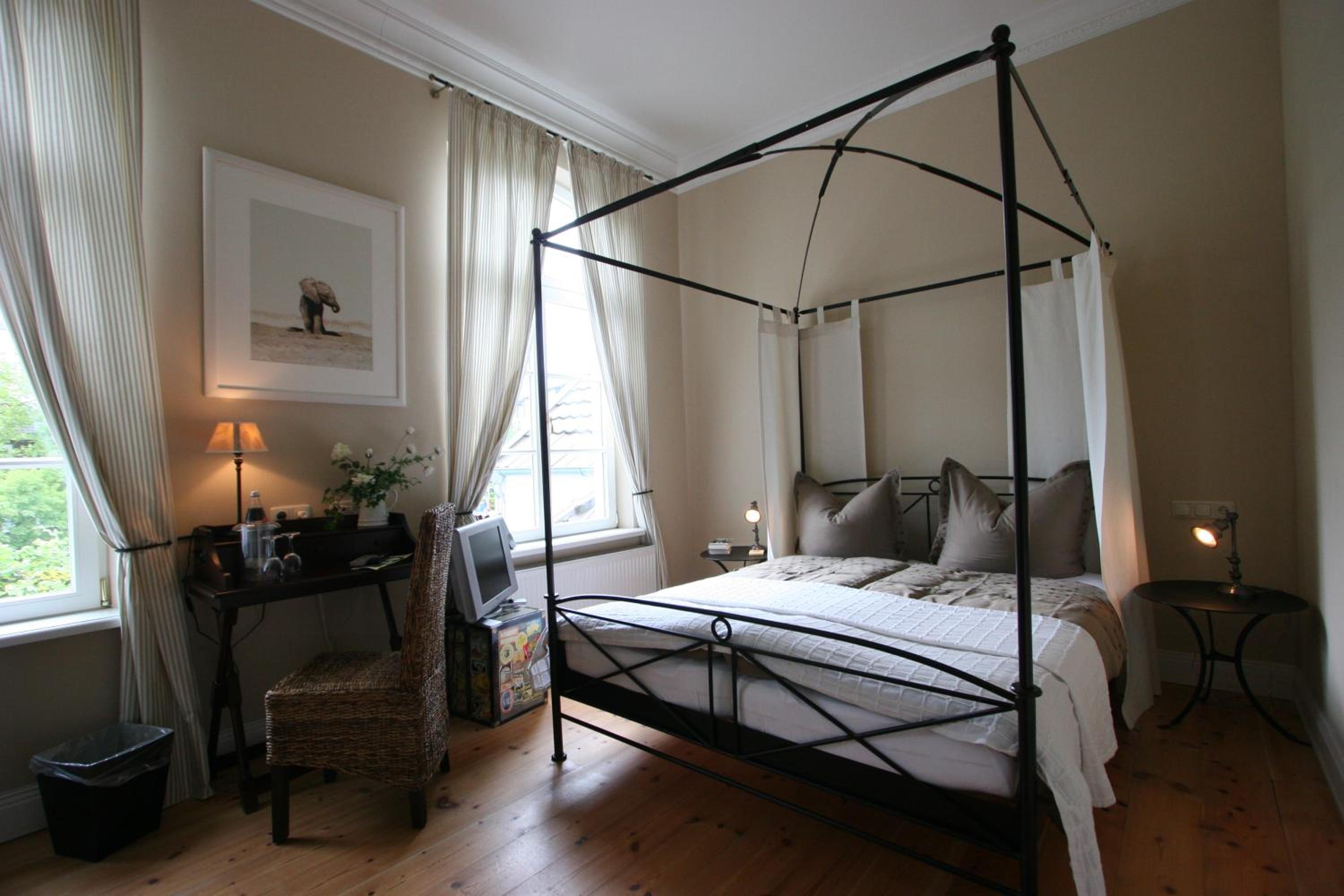 Standard Double Room - Photo 2