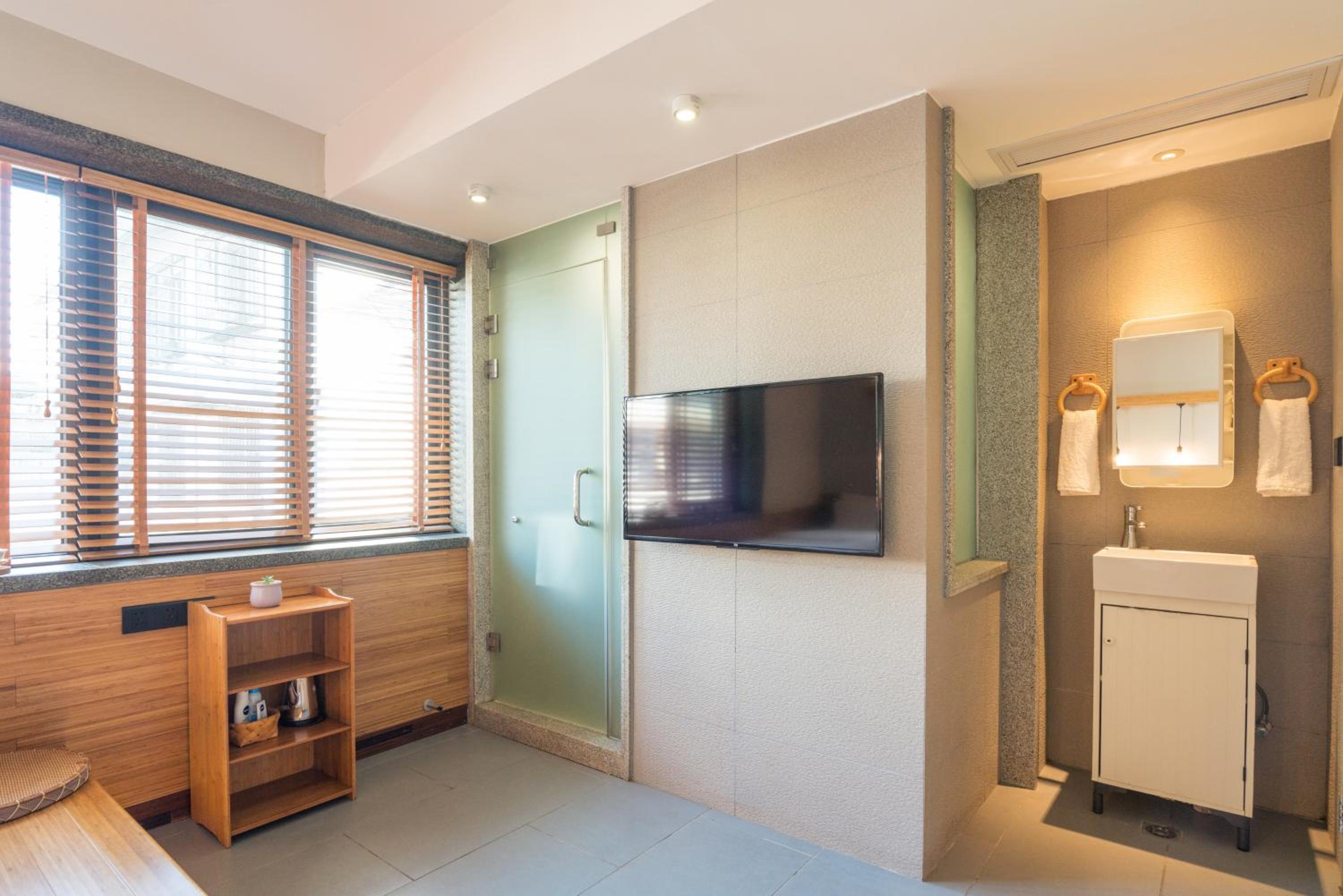 Standard Twin Room photo 3