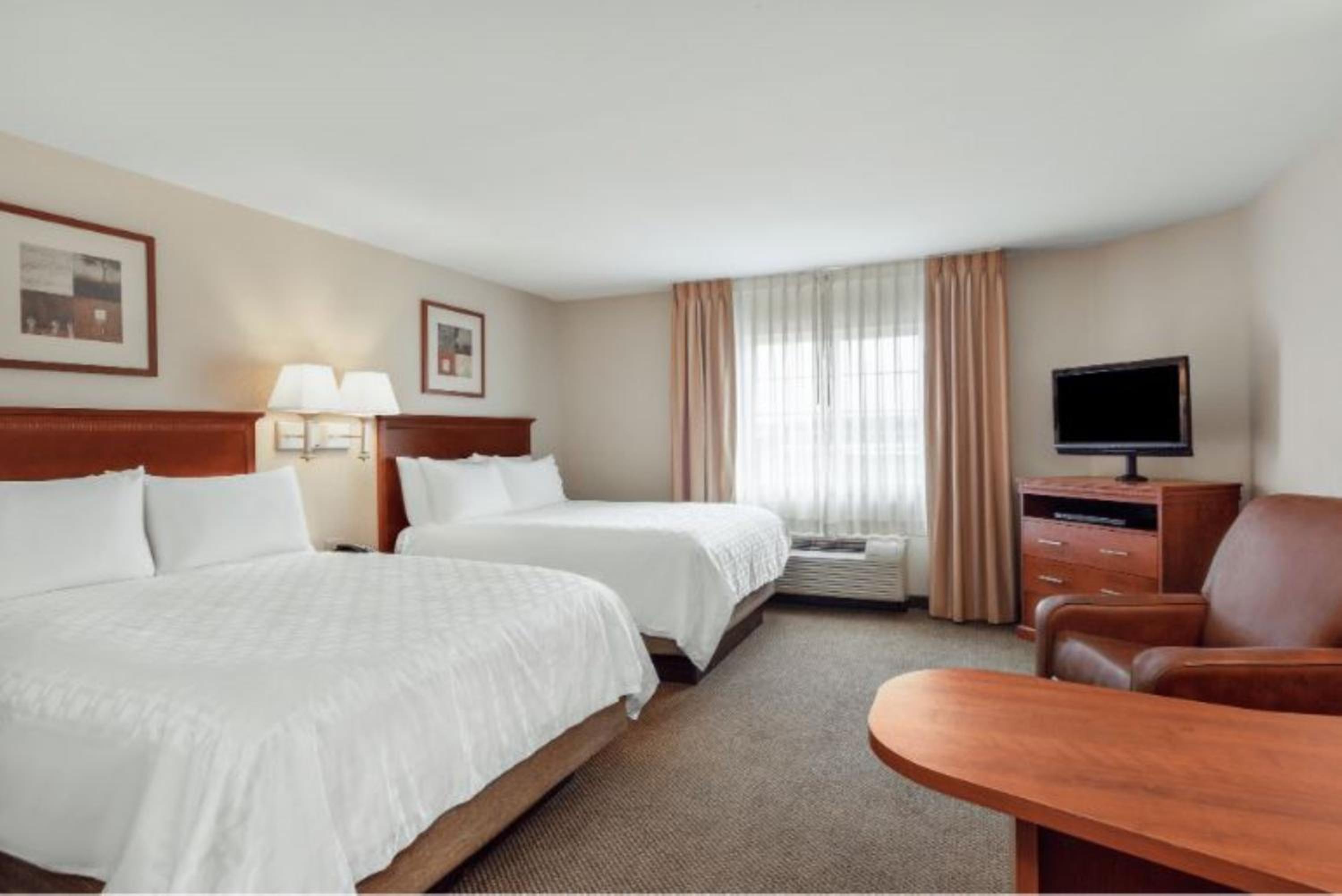 Studio Suite with Two Queen Beds - Photo 2