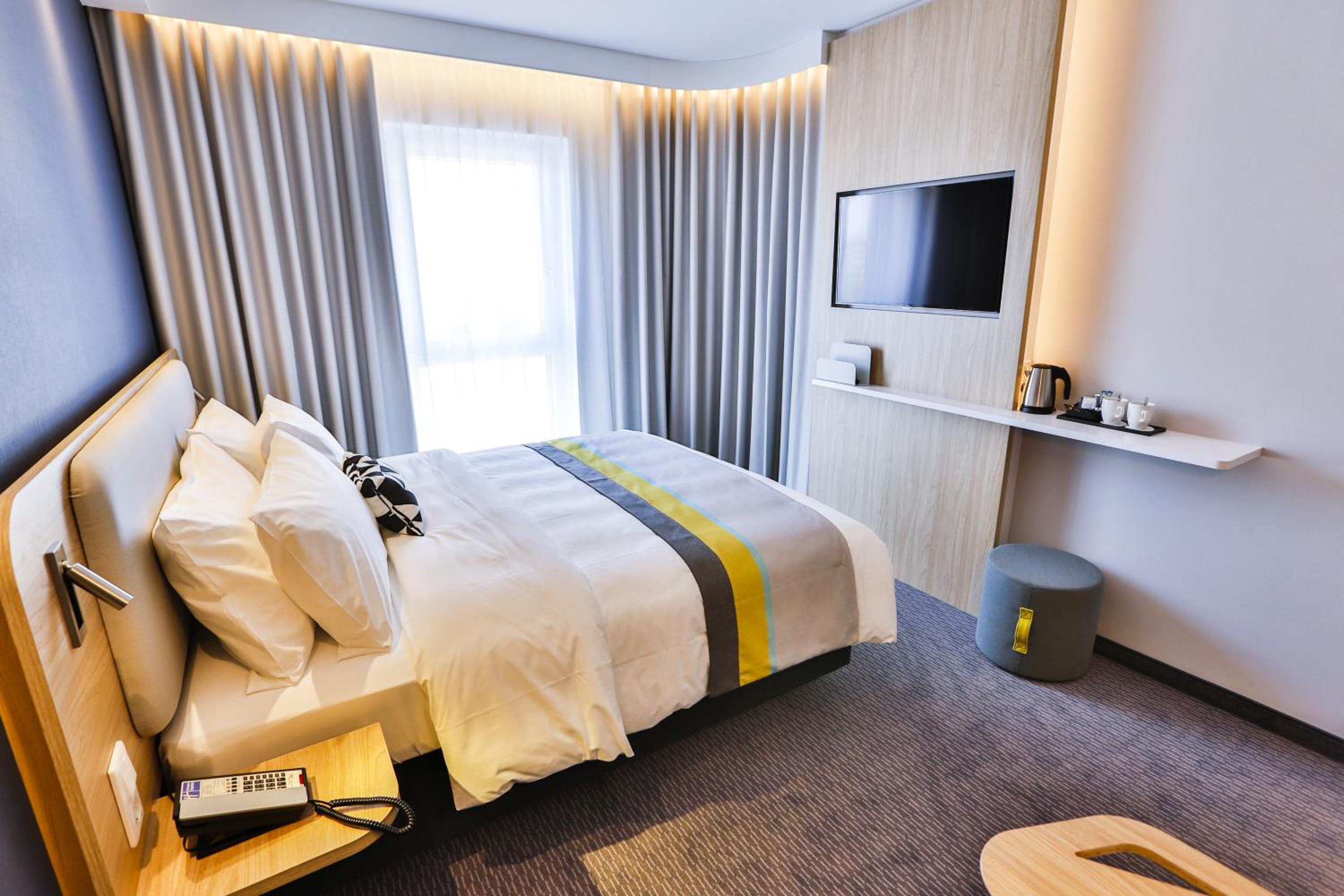 Standard Double Room - Disability Access photo 2