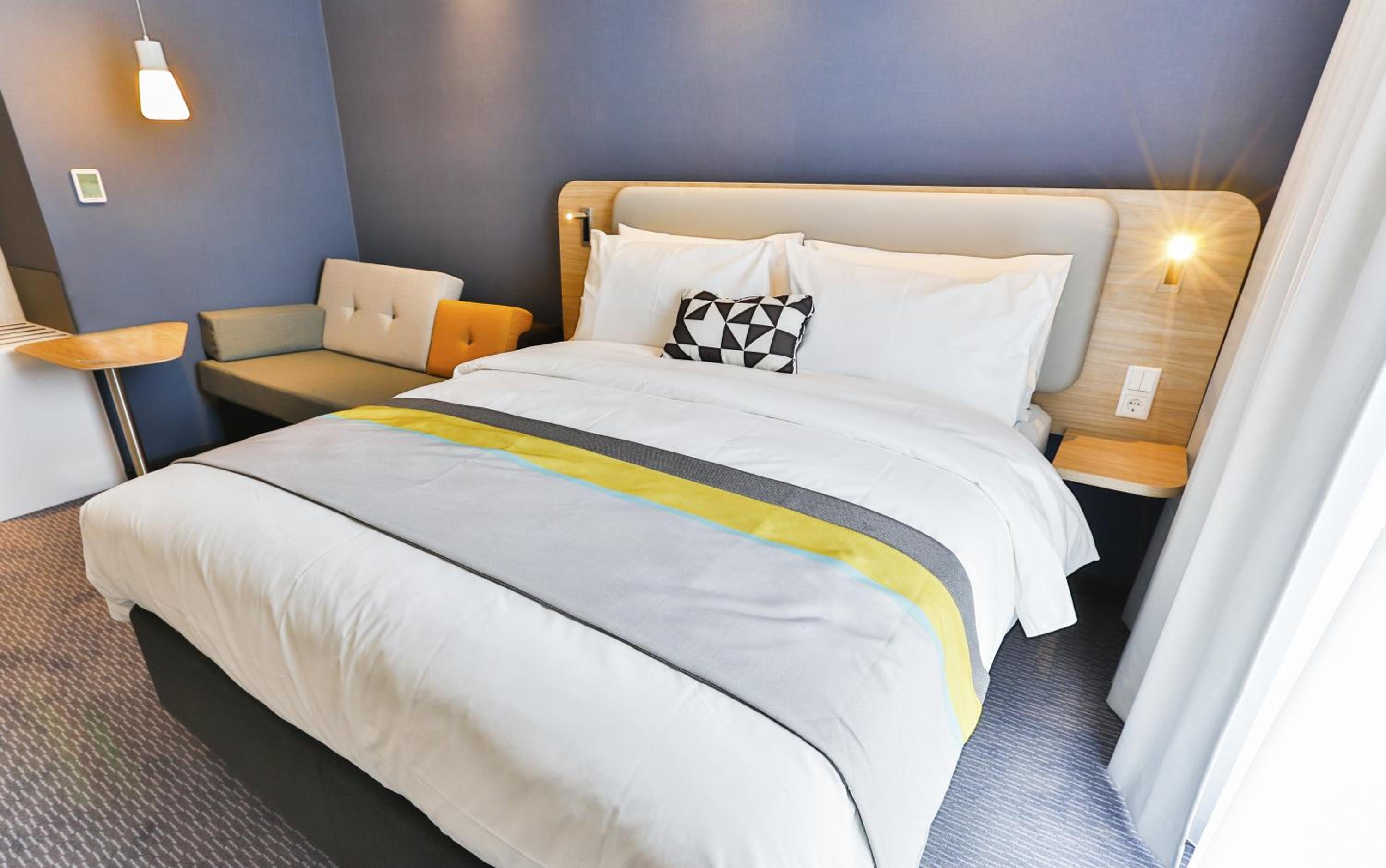 Standard Double Room with Sofa Bed photo 3