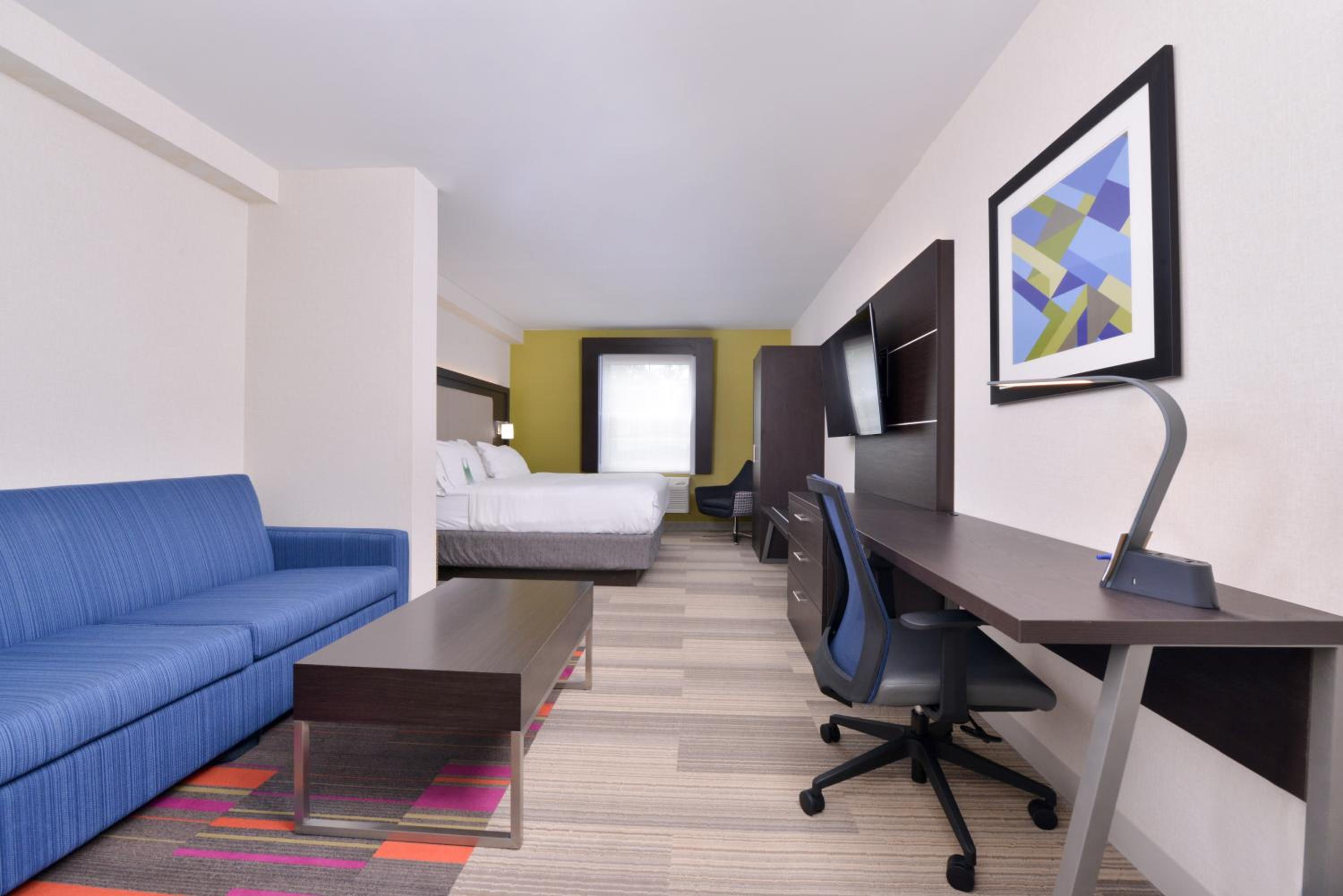Standard King Room photo 2