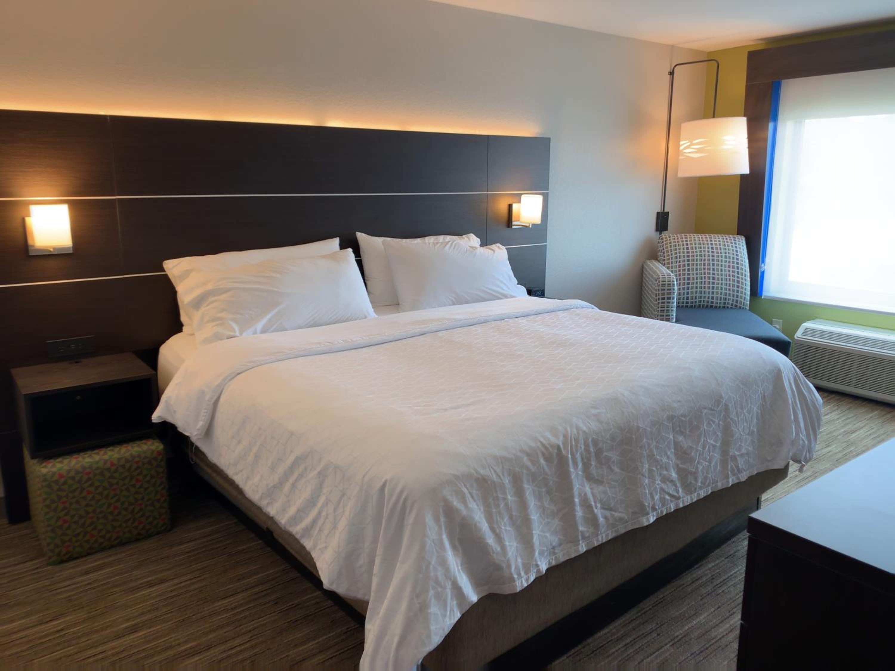 King Suite - Photo 2
