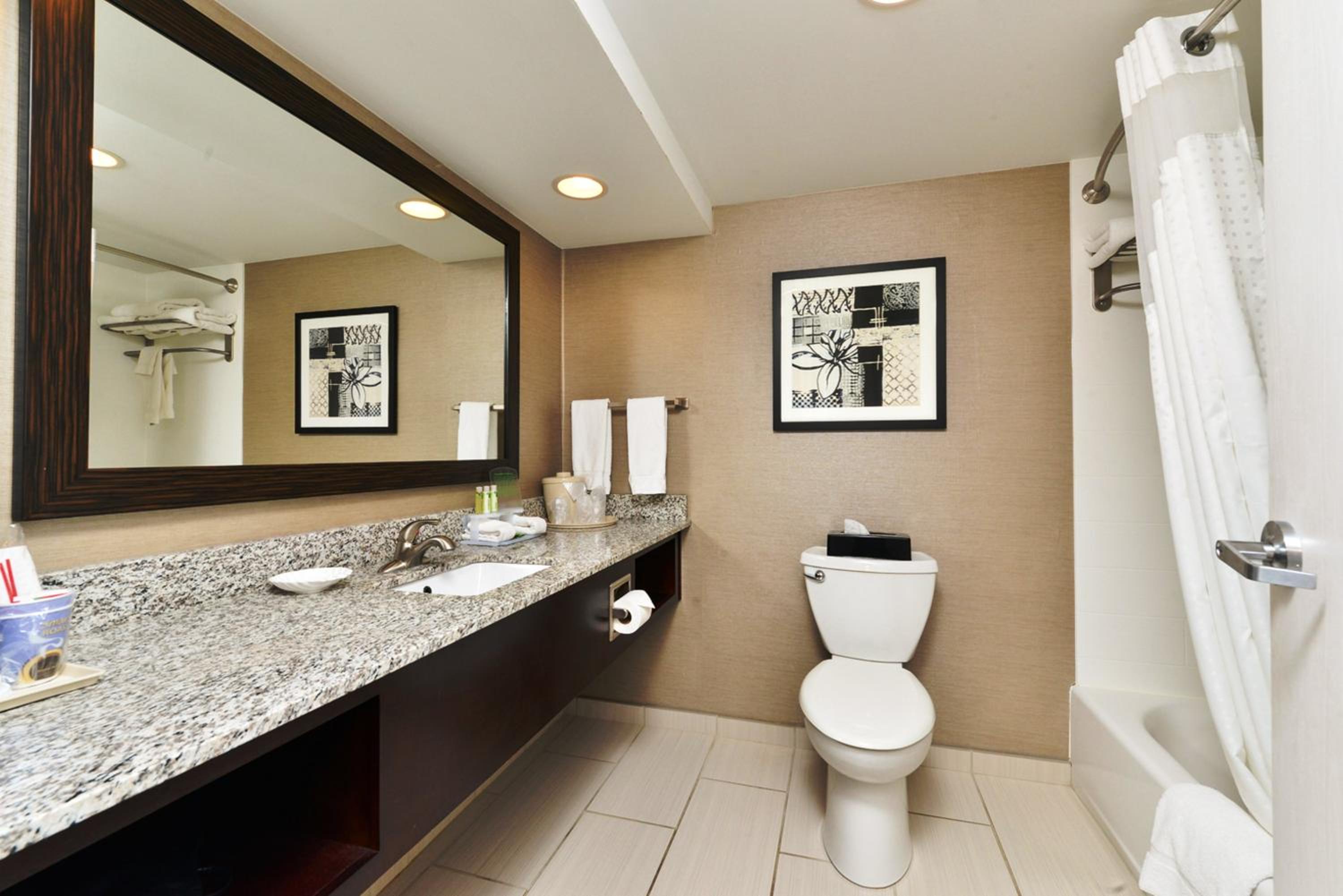 Standard King Room - Photo 2