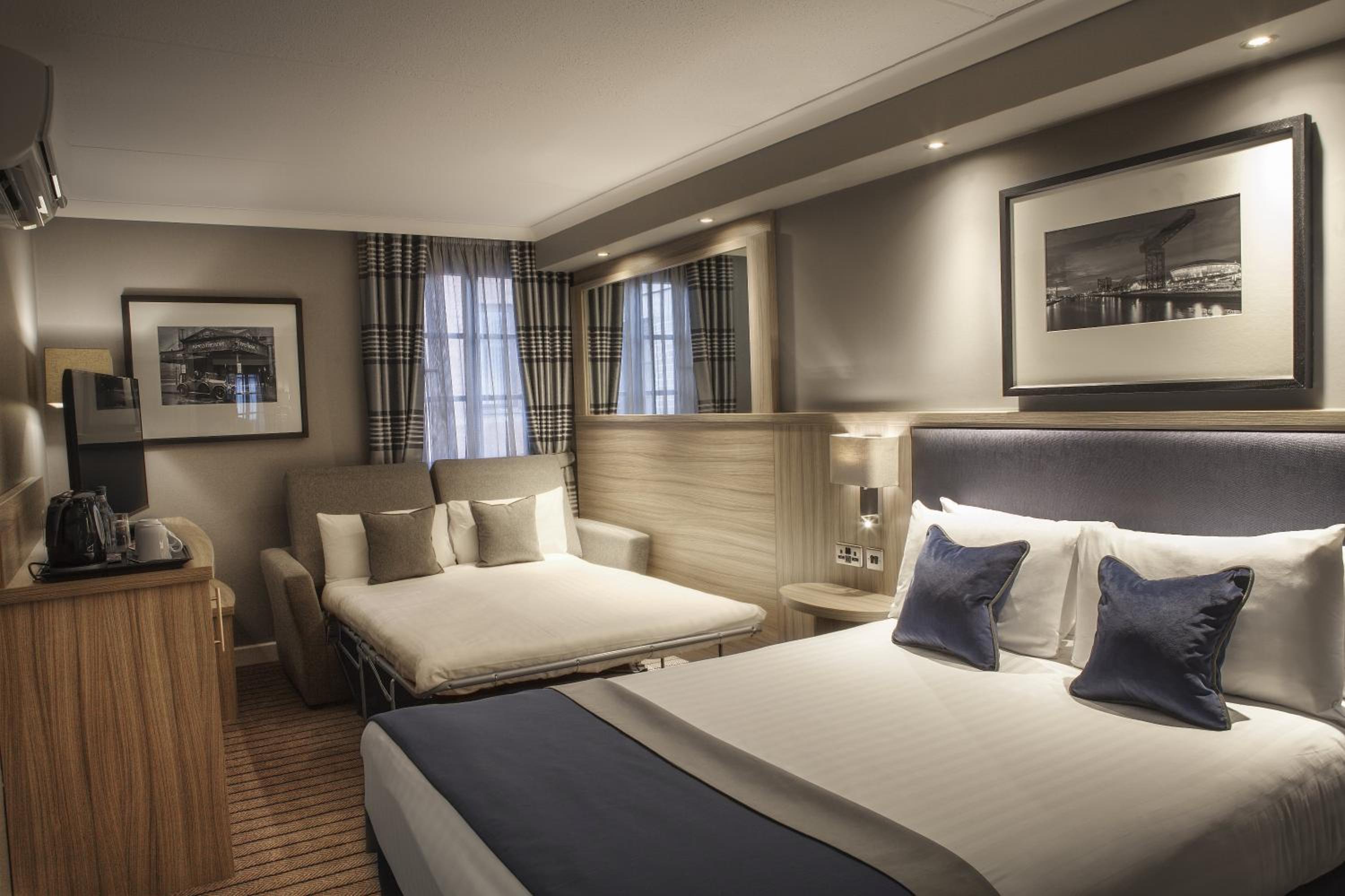 Standard Double Room with Single Sofa Bed - Photo 3