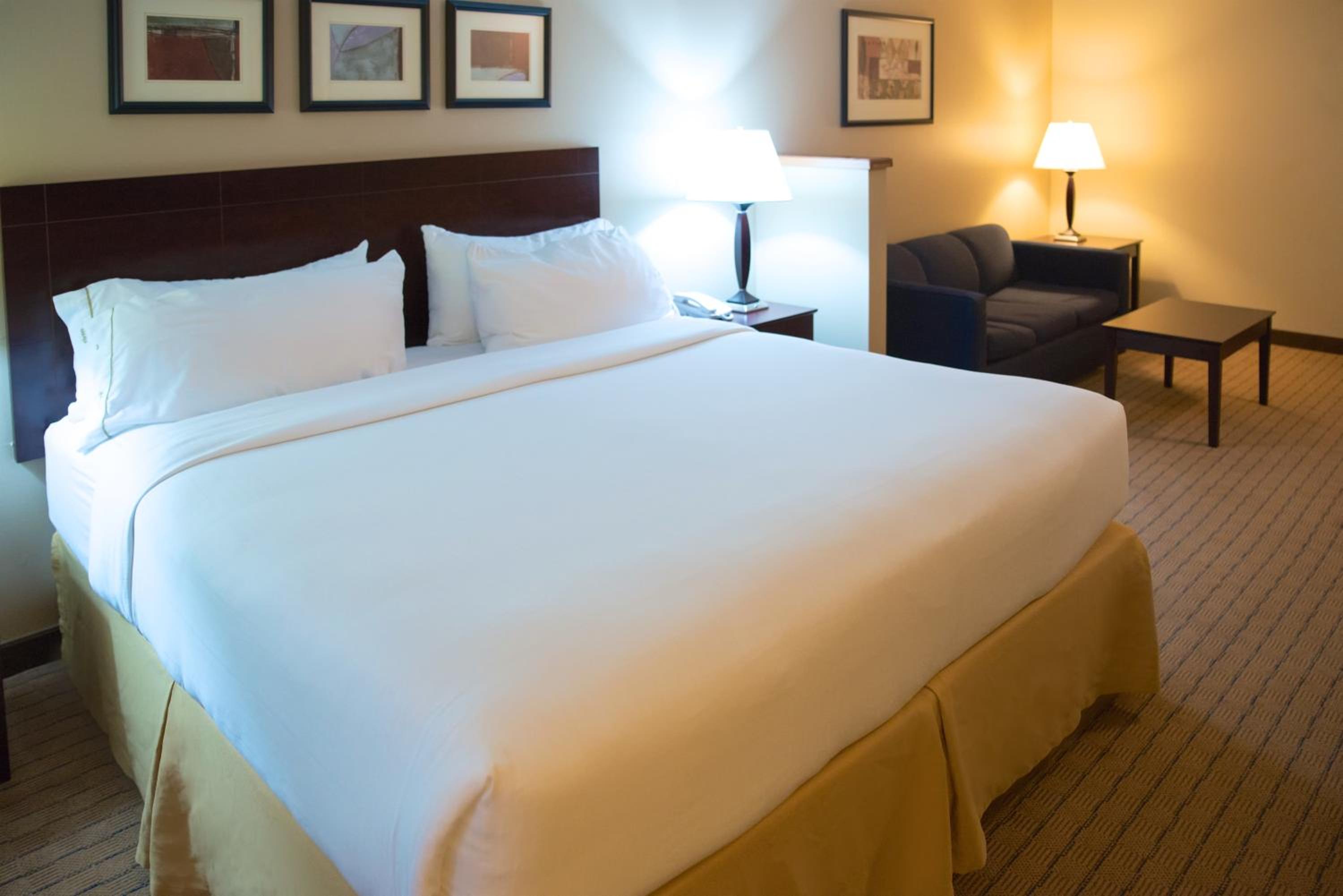 King Suite - Photo 10